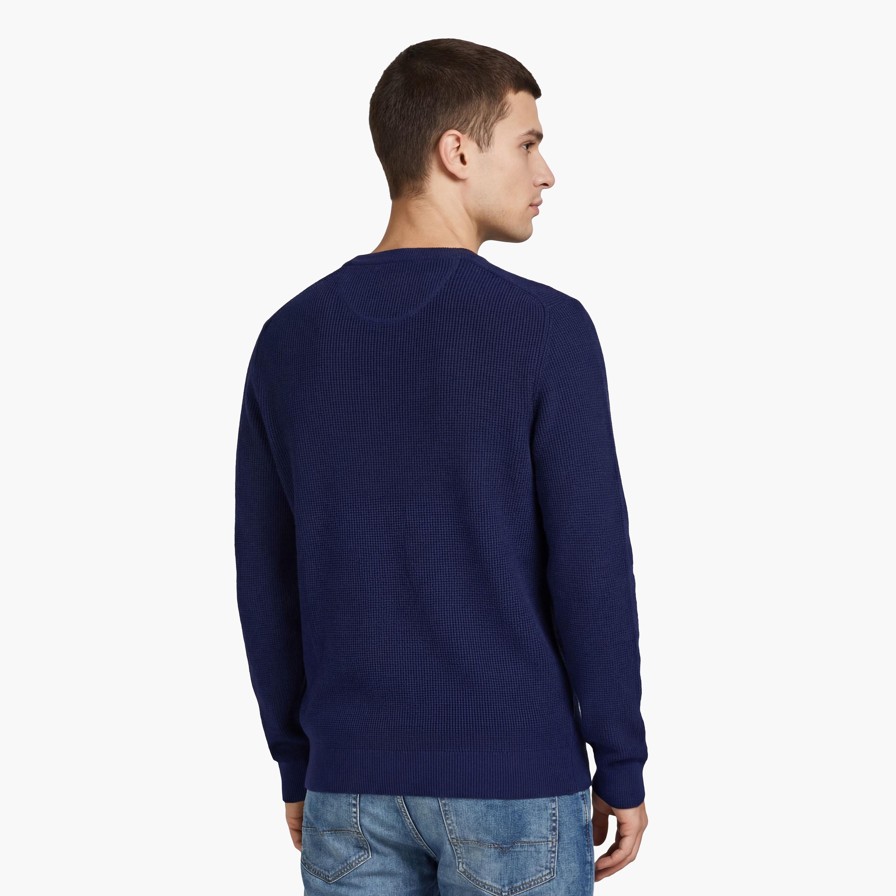سويتر رجالي مضلع بأكمام طويلة وياقة "راوند نيك" من جانت-men-clothing-sweatersandpullovers-image-10
