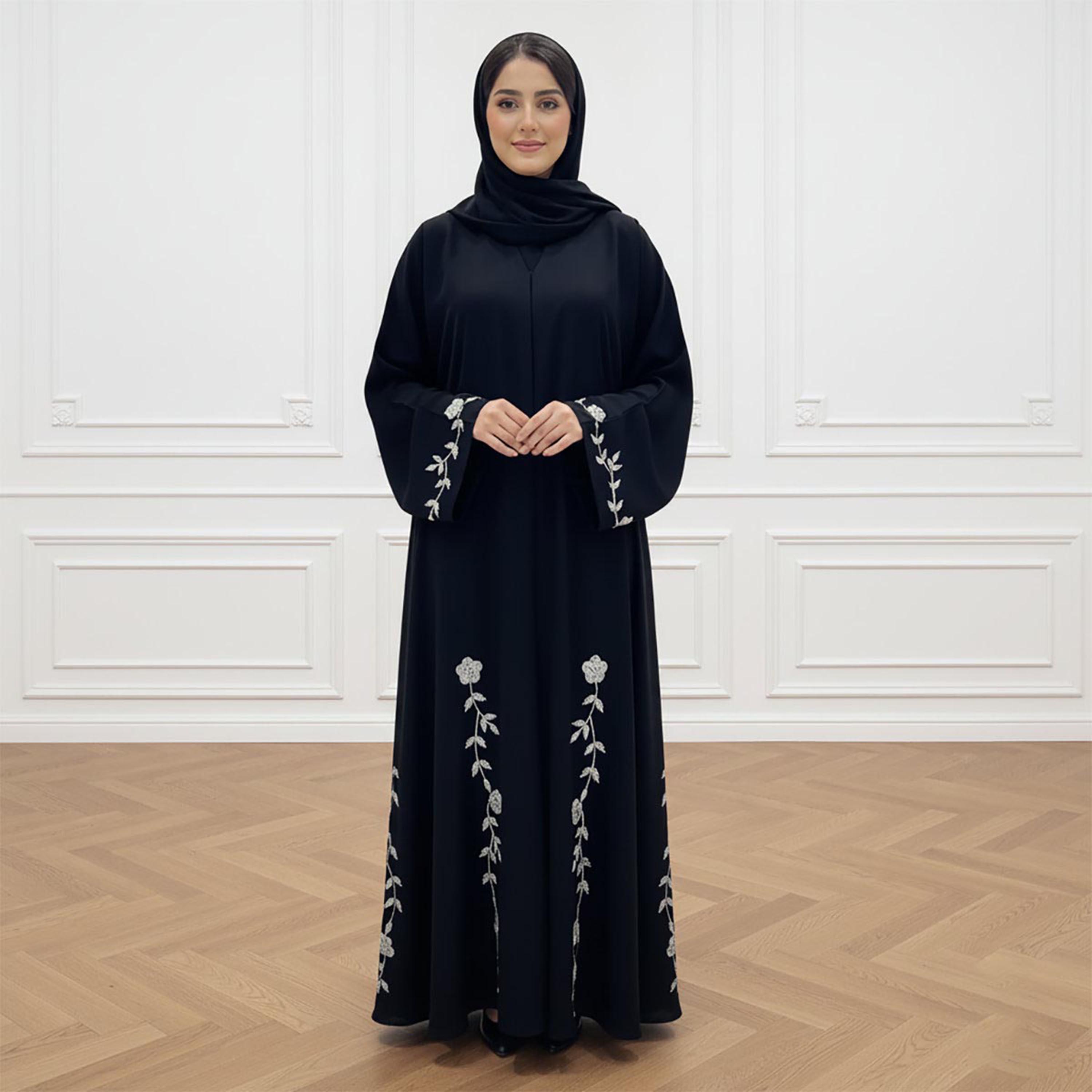 عباية نسائية سوداء مطرزة بأزهار وأكمام واسعة مع حجاب من نخبة-women-arabicclothing-abayas-image-1
