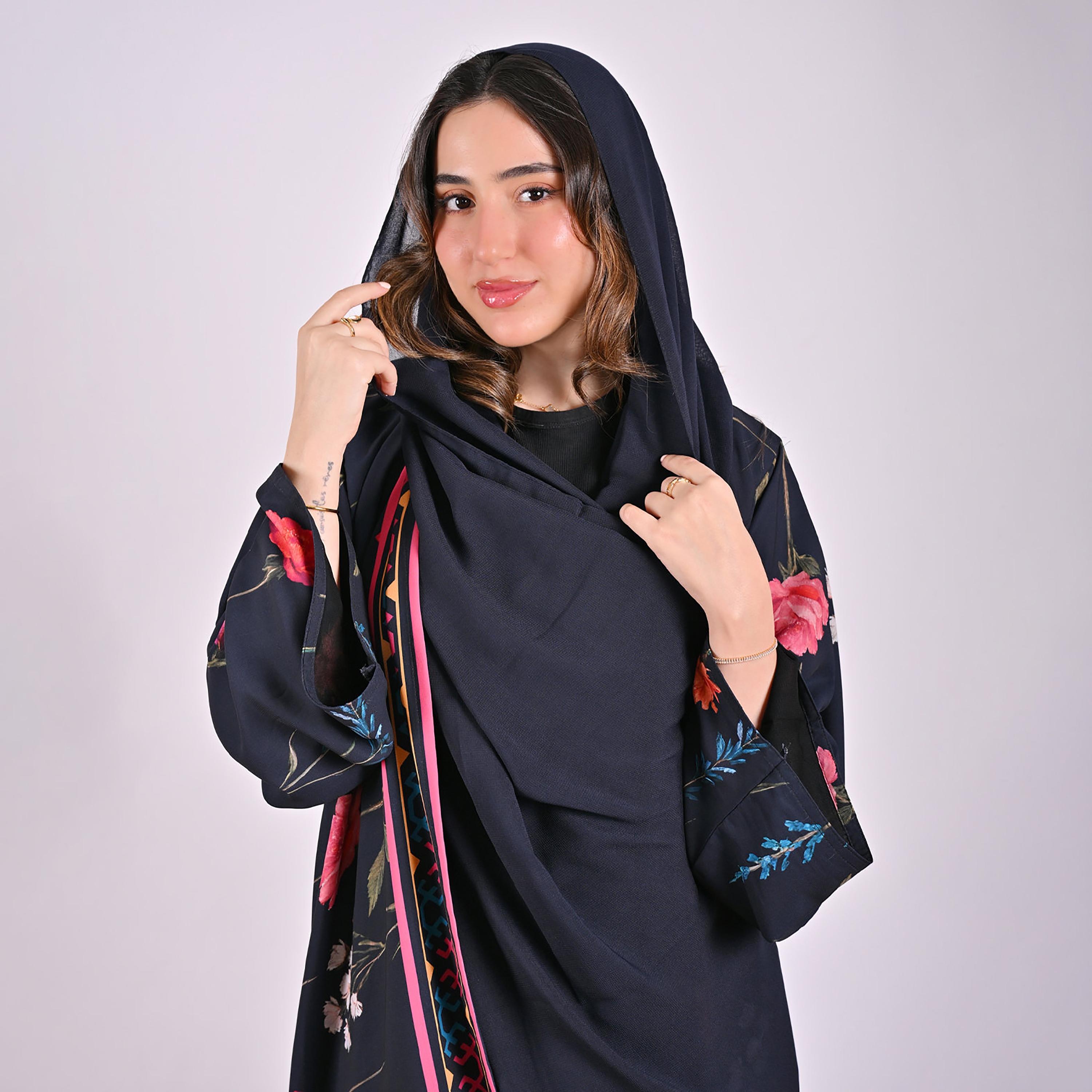 عباءة كتان كحلي بأكمام واسعة وطبعة زهور مع حجاب للنساء من حوراء-women-arabicclothing-abayas-image-2