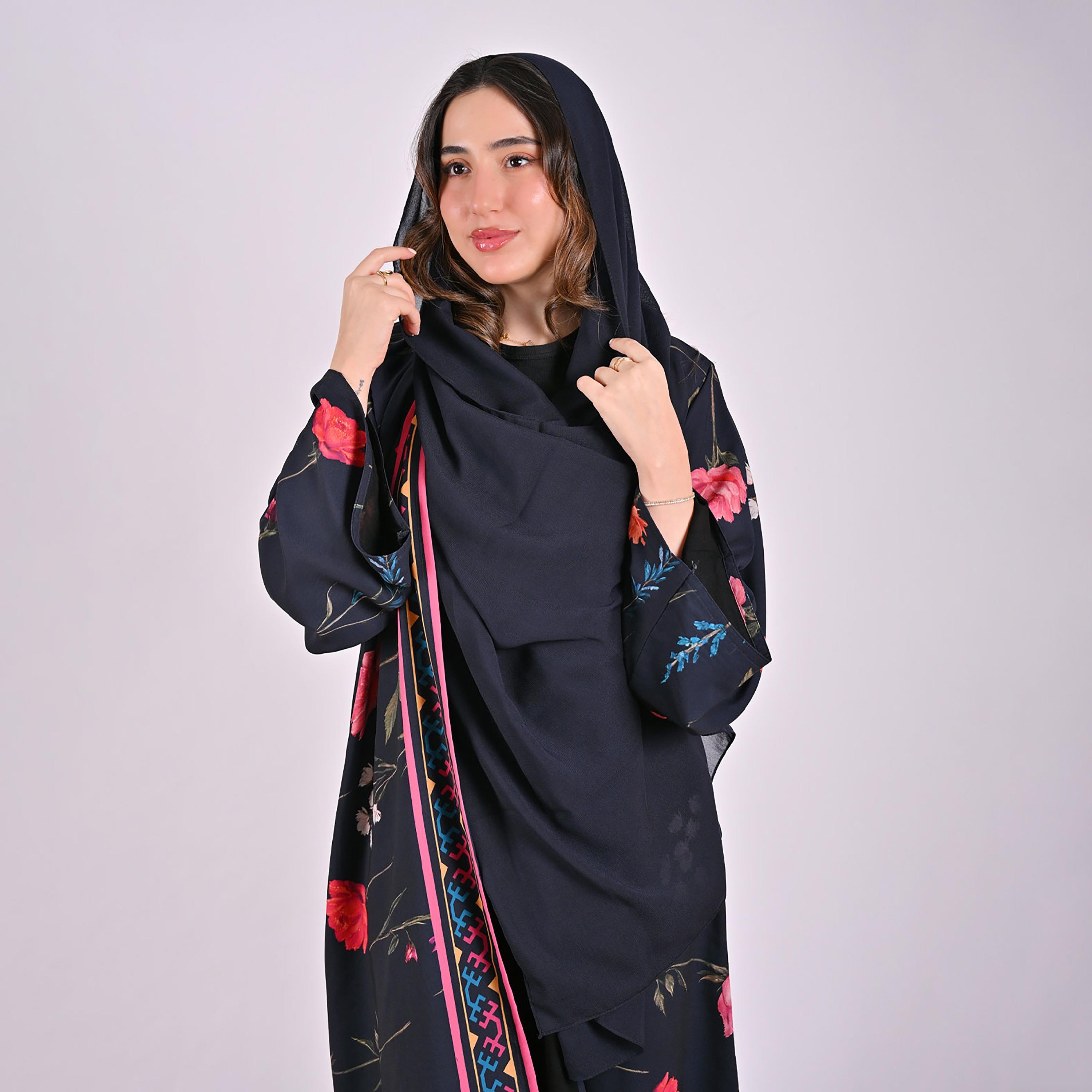 عباءة كتان كحلي بأكمام واسعة وطبعة زهور مع حجاب للنساء من حوراء-women-arabicclothing-abayas-image-3