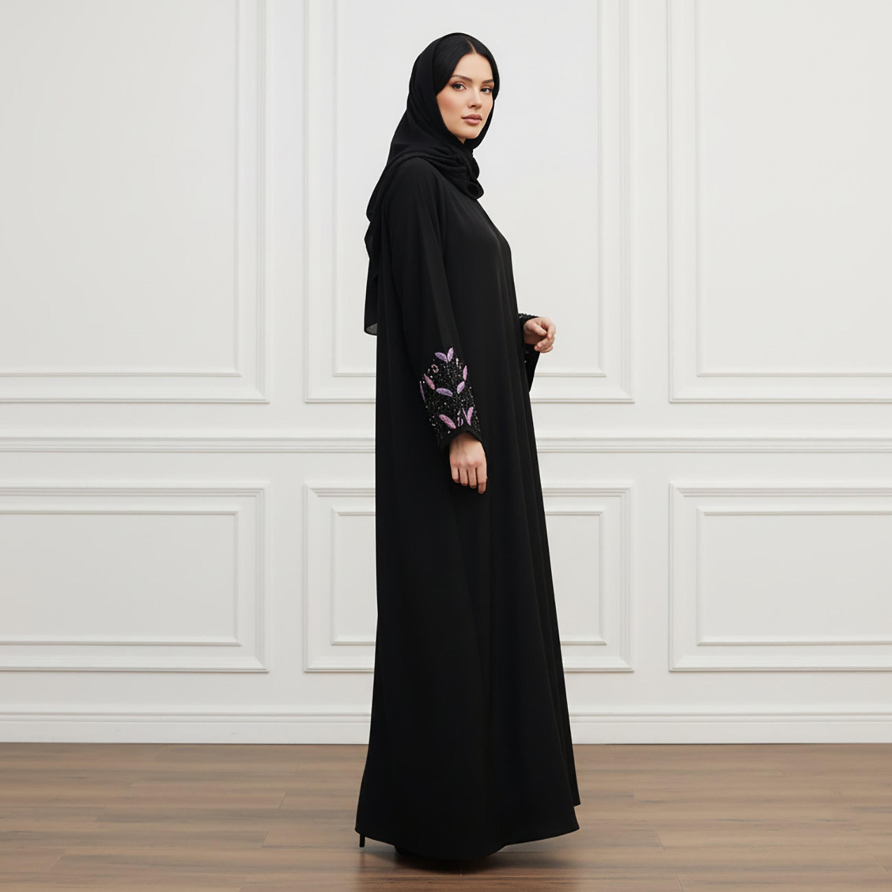 عباءة نسائية "نيدا" سوداء بأكمام مزينة بالخرز مع حجاب من نخبة-women-arabicclothing-abayas-image-3