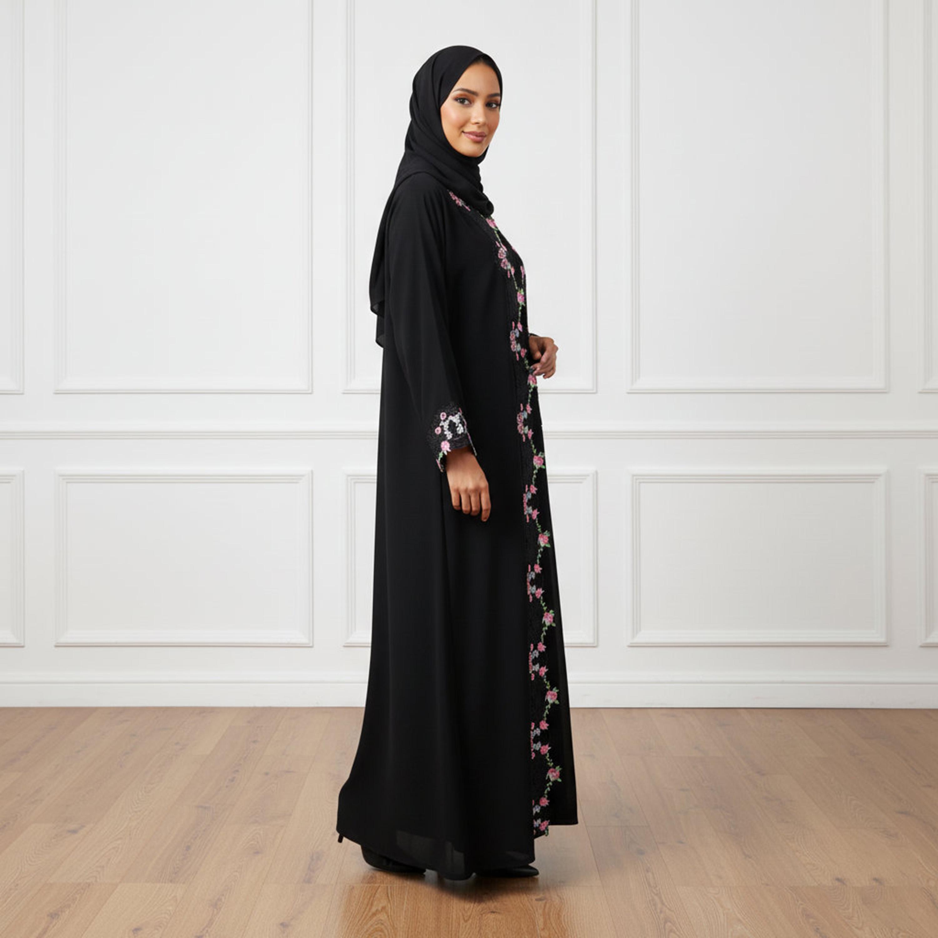 عباءة سهرة نسائية "نيدا" سوداء مطرزة مع حجاب من نخبة-women-arabicclothing-abayas-image-3