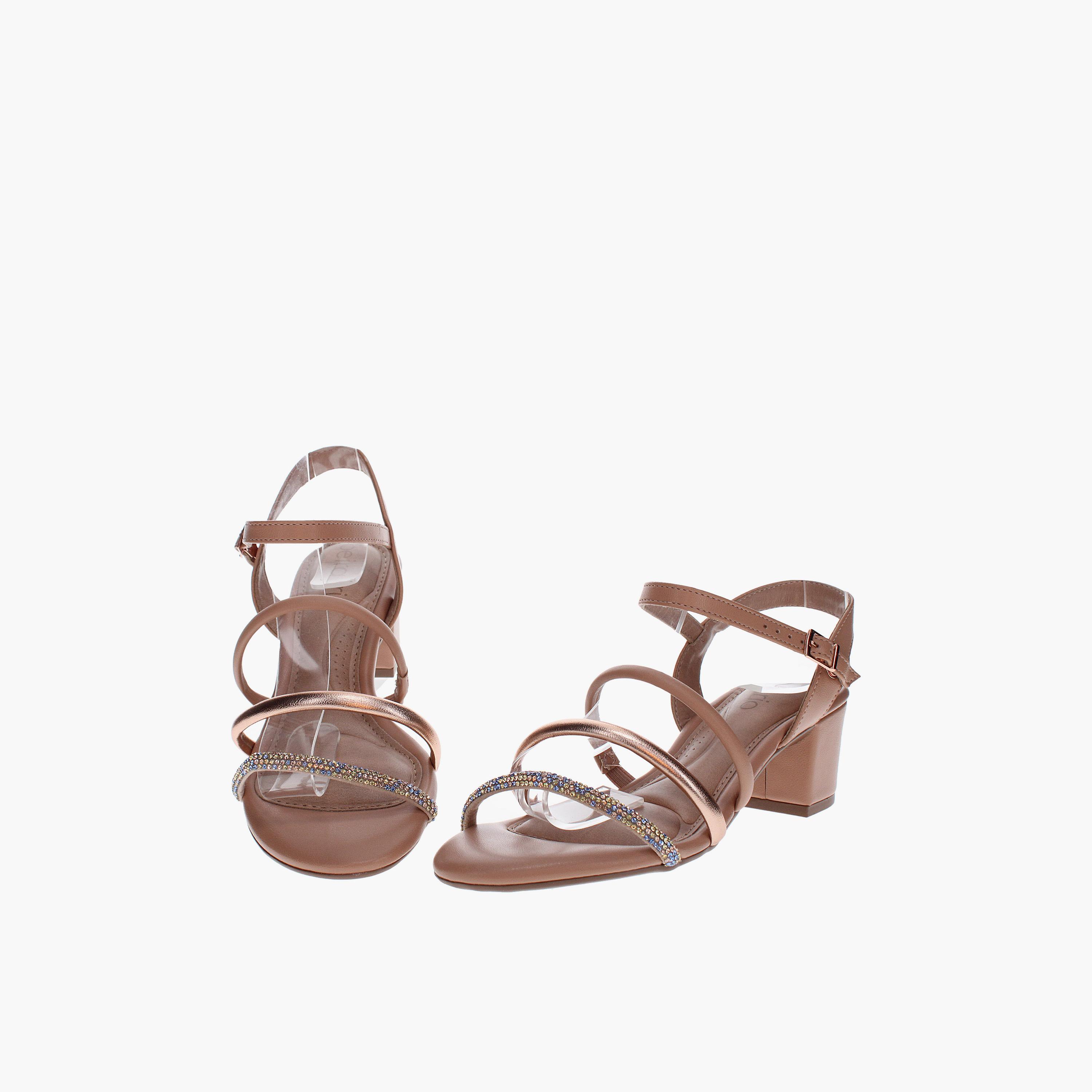 بييرا ريو - حذاء النسائي بكعب عريض وحزام بإبزيم | 8246-1198-26740-94597-women-shoes-sandals-heeled-image-3