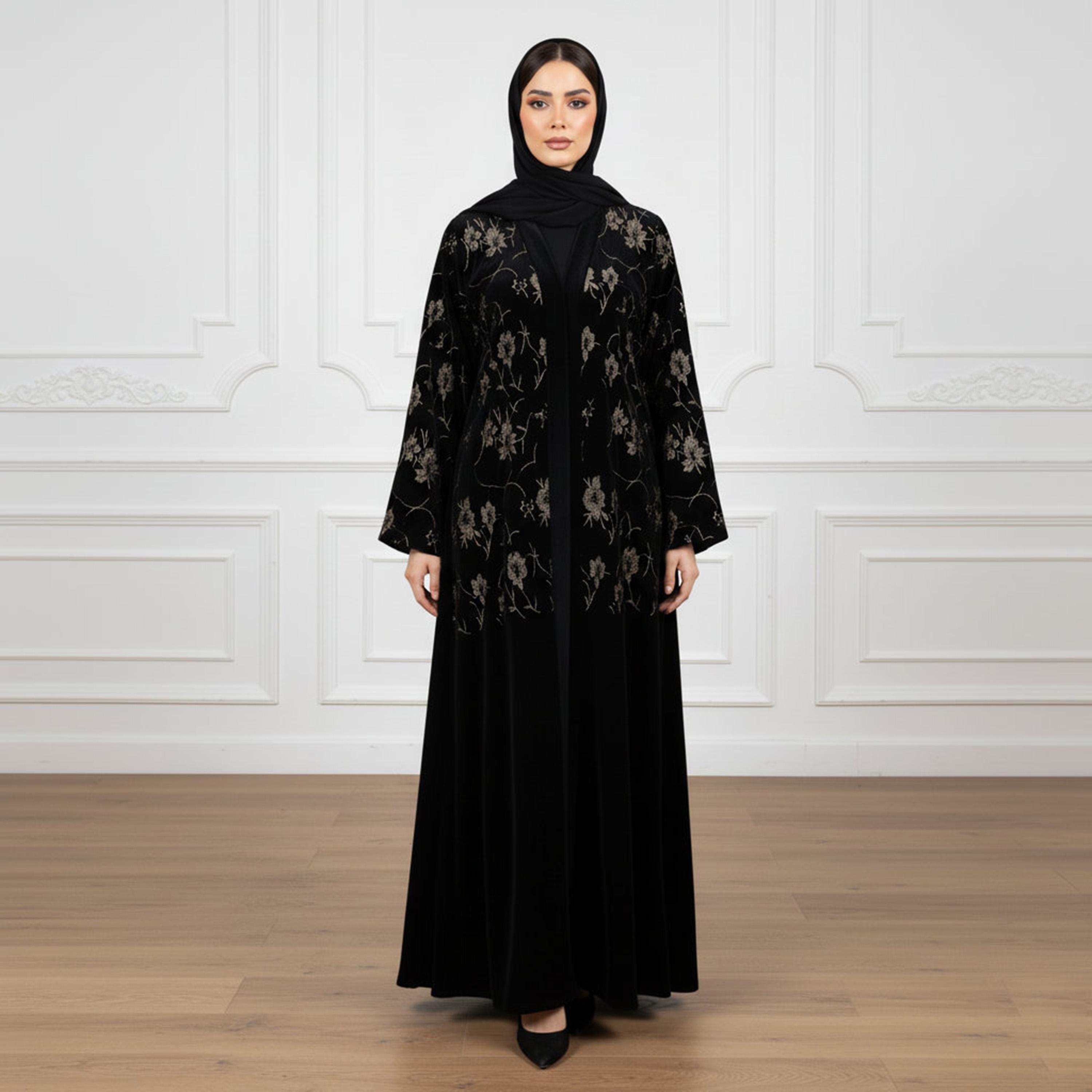 عباءة سهرة نسائية "نيدا" سوداء بأكمام واسعة وتطريز "فلورال" مع حجاب من نخبة-women-arabicclothing-abayas-image-1