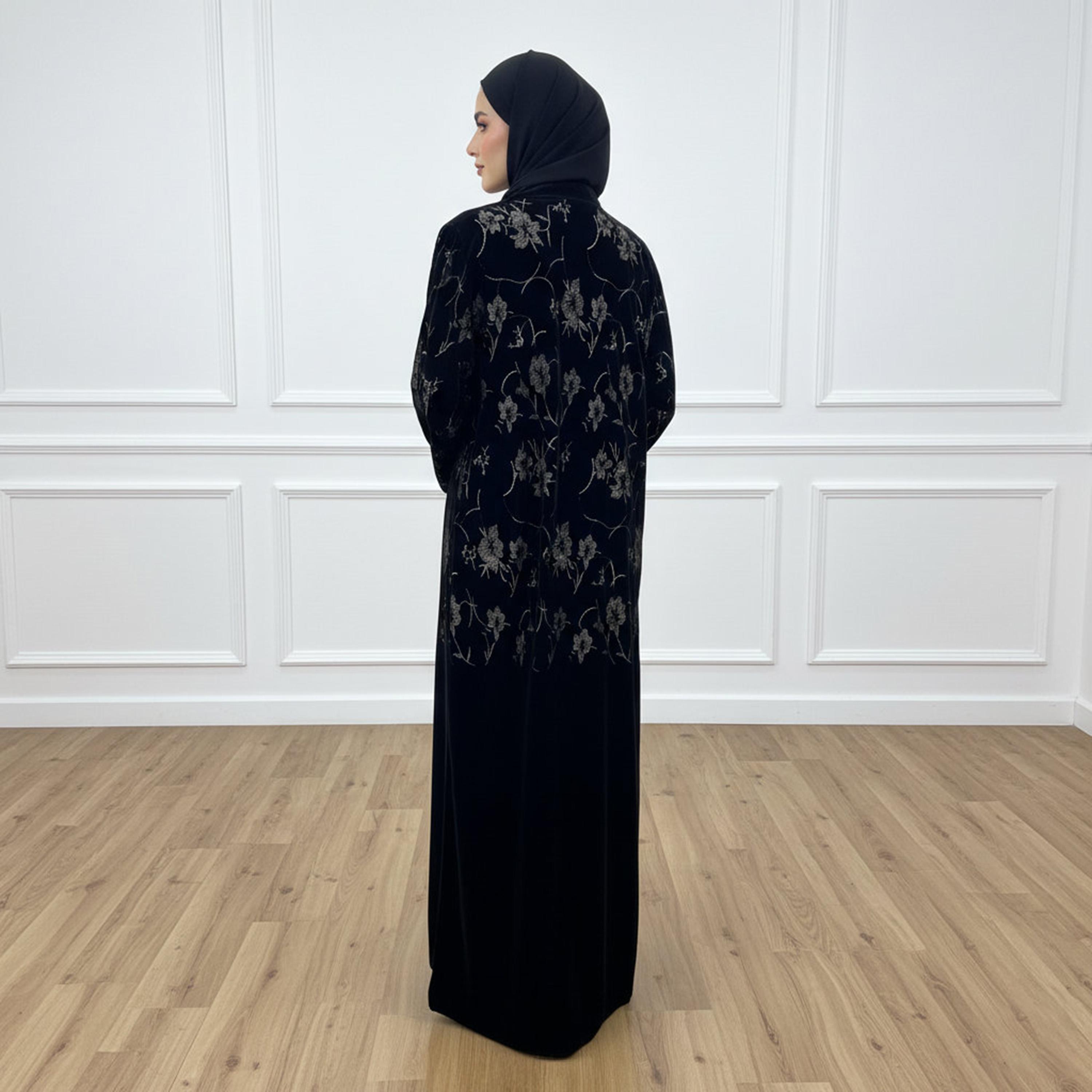عباءة سهرة نسائية "نيدا" سوداء بأكمام واسعة وتطريز "فلورال" مع حجاب من نخبة-women-arabicclothing-abayas-image-4