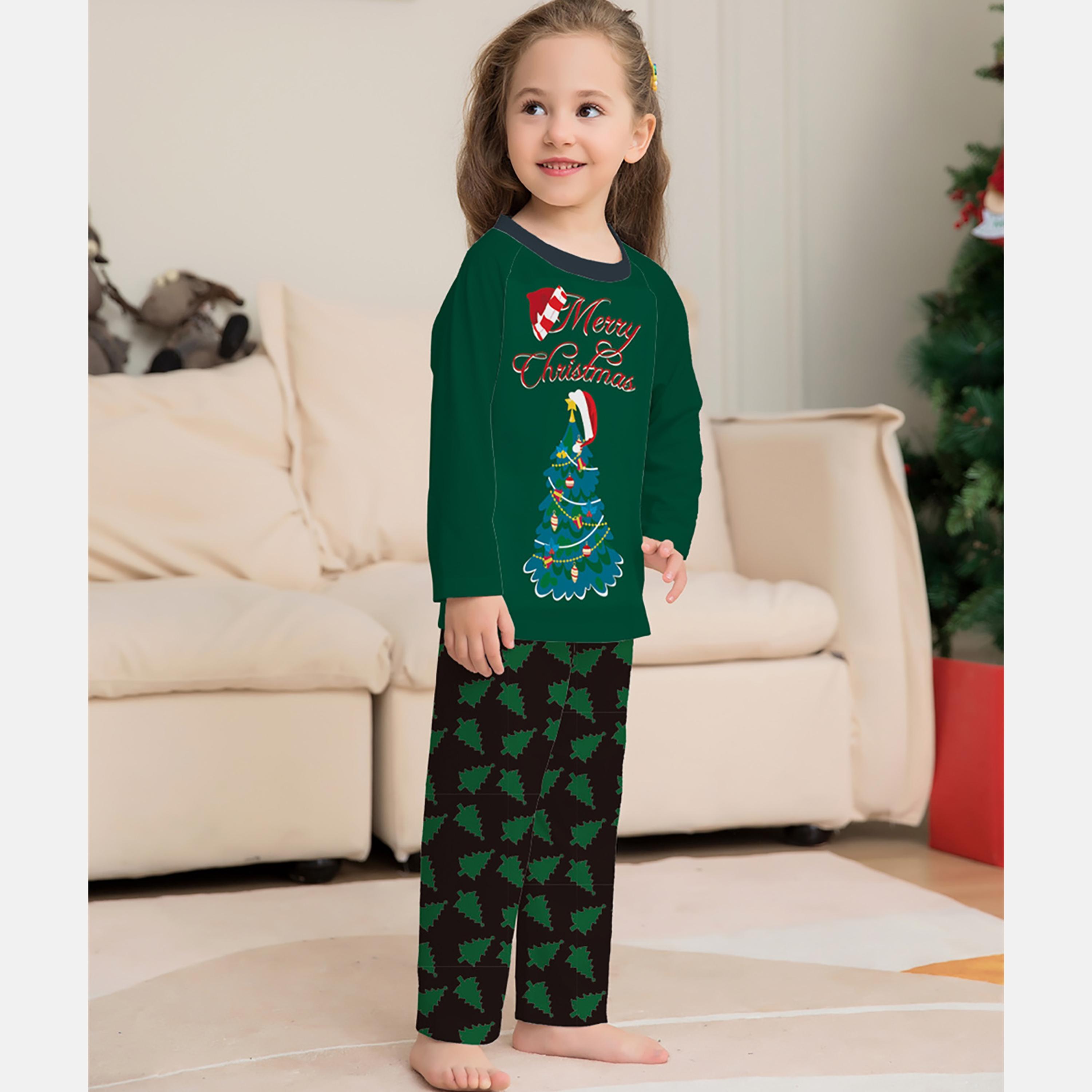مجموعة تيشيرت أخضر بطبعة كريسماس تريي وبيجامة مطبوعة للأطفال قطعتين من بيبيكلو-boys-clothing-nightwear-image-1