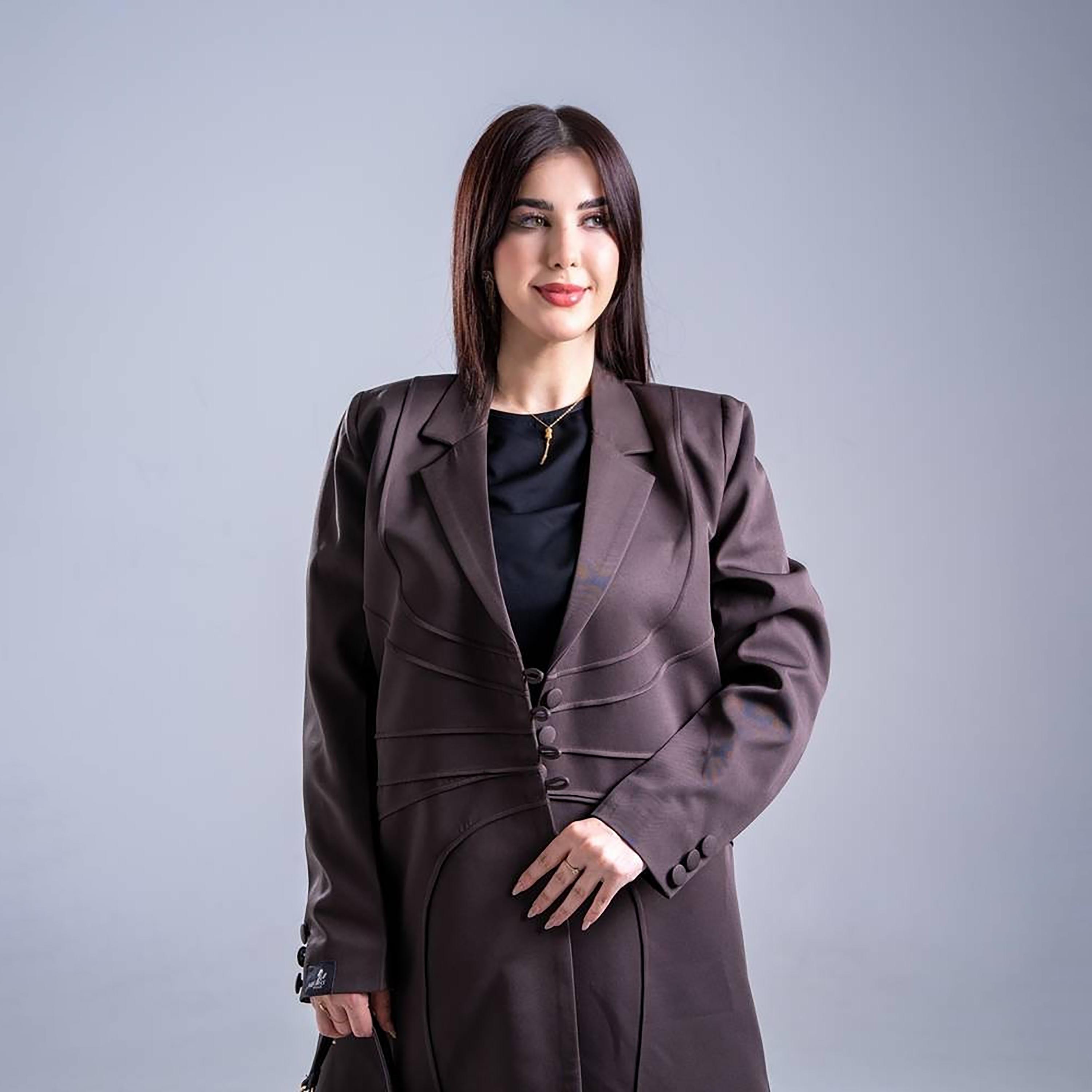 عباية كريب نسائية بقصة نصف كلوش وتصميم بلازر بياقة وأكمام مفصلة من إليجانت حجاب-women-arabicclothing-abayas-image-2