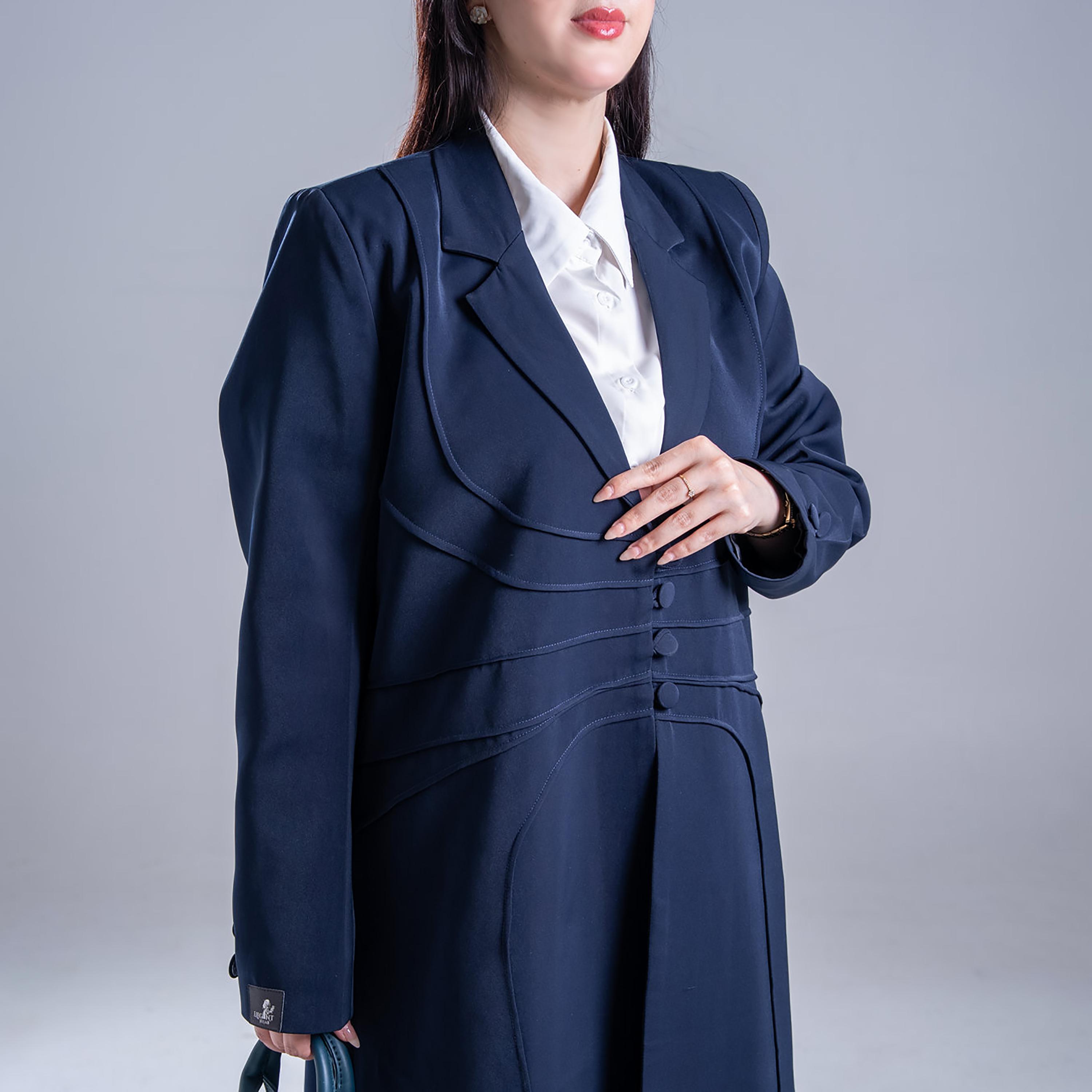 عباية كريب نسائية بقصة نصف كلوش وتصميم بلازر بياقة وأكمام مفصلة من إليجانت حجاب-women-arabicclothing-abayas-image-3