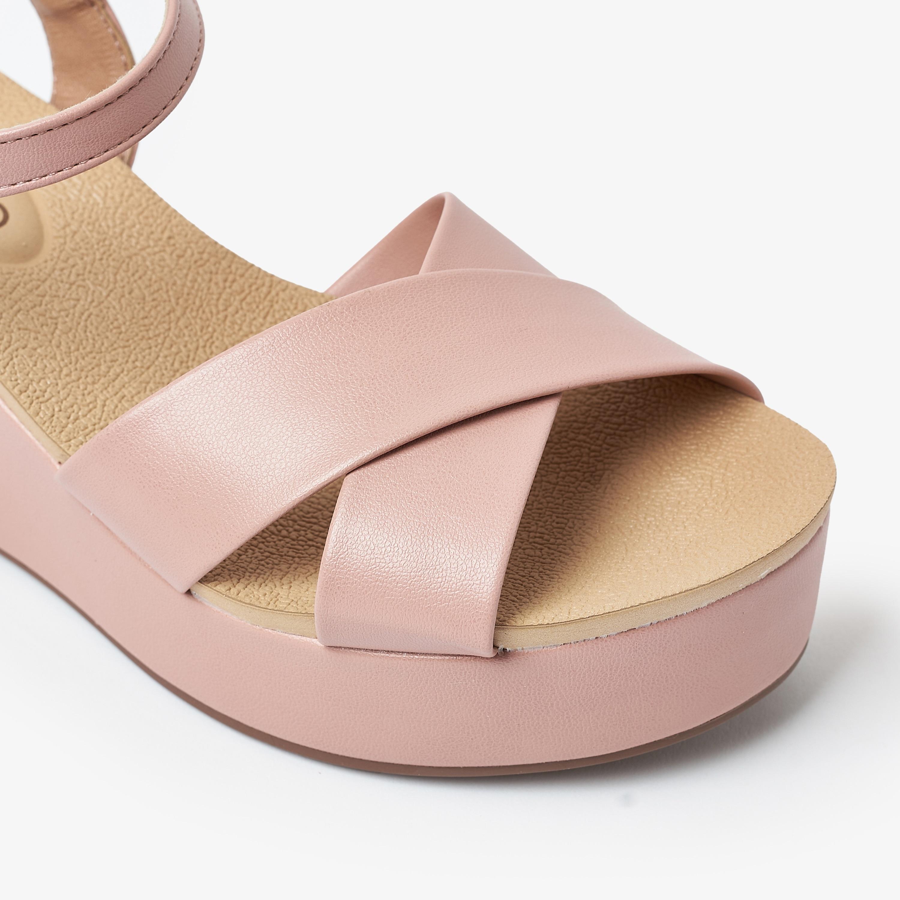 صندل ويدج نسائي من بيرا ريو بكعب عريض وحزام خلفي | 8407-103-9569-women-shoes-heels-image-15