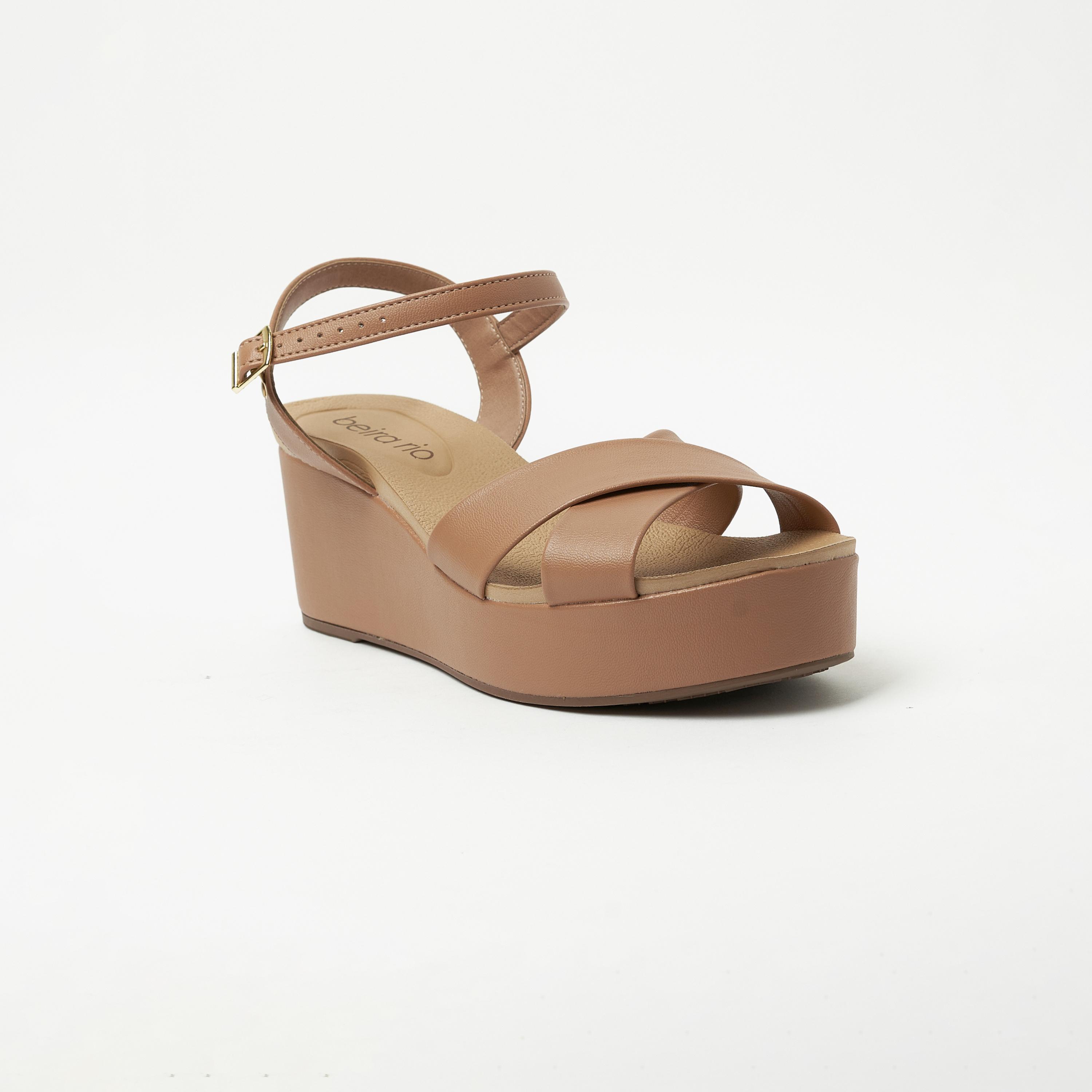 بييرا ريو- حذاء بكعب وتدي (ويدج) بإبزيم للنساء | 8407-103-9569-89673-women-shoes-heels-image-1