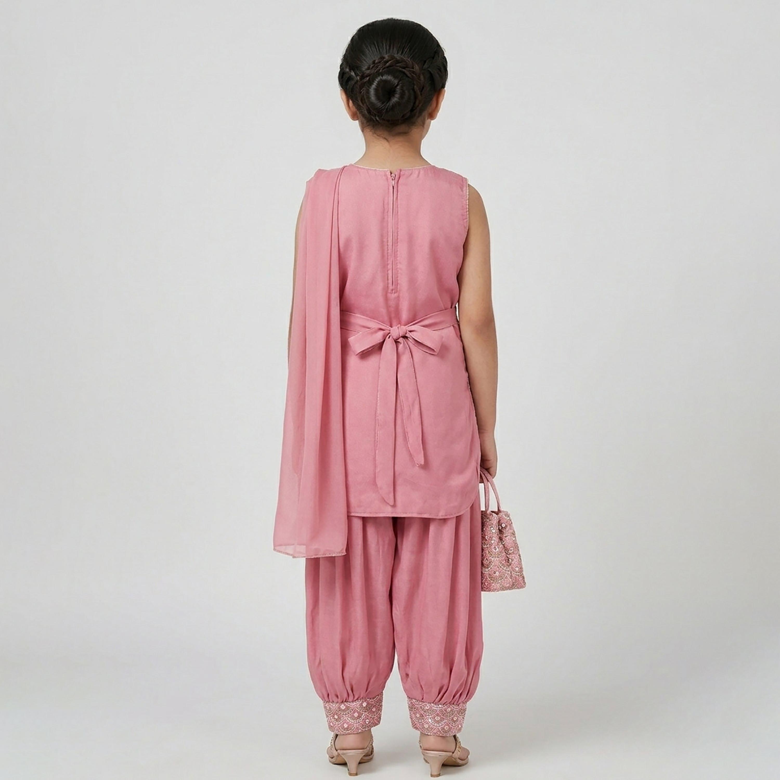 طقم تراثي بدون أكمام كورتة وسروال سالوار مزين مع دوباتا وحقيبة صغيرة من بيبيكلو-girls-clothing-setsandcoords-image-3