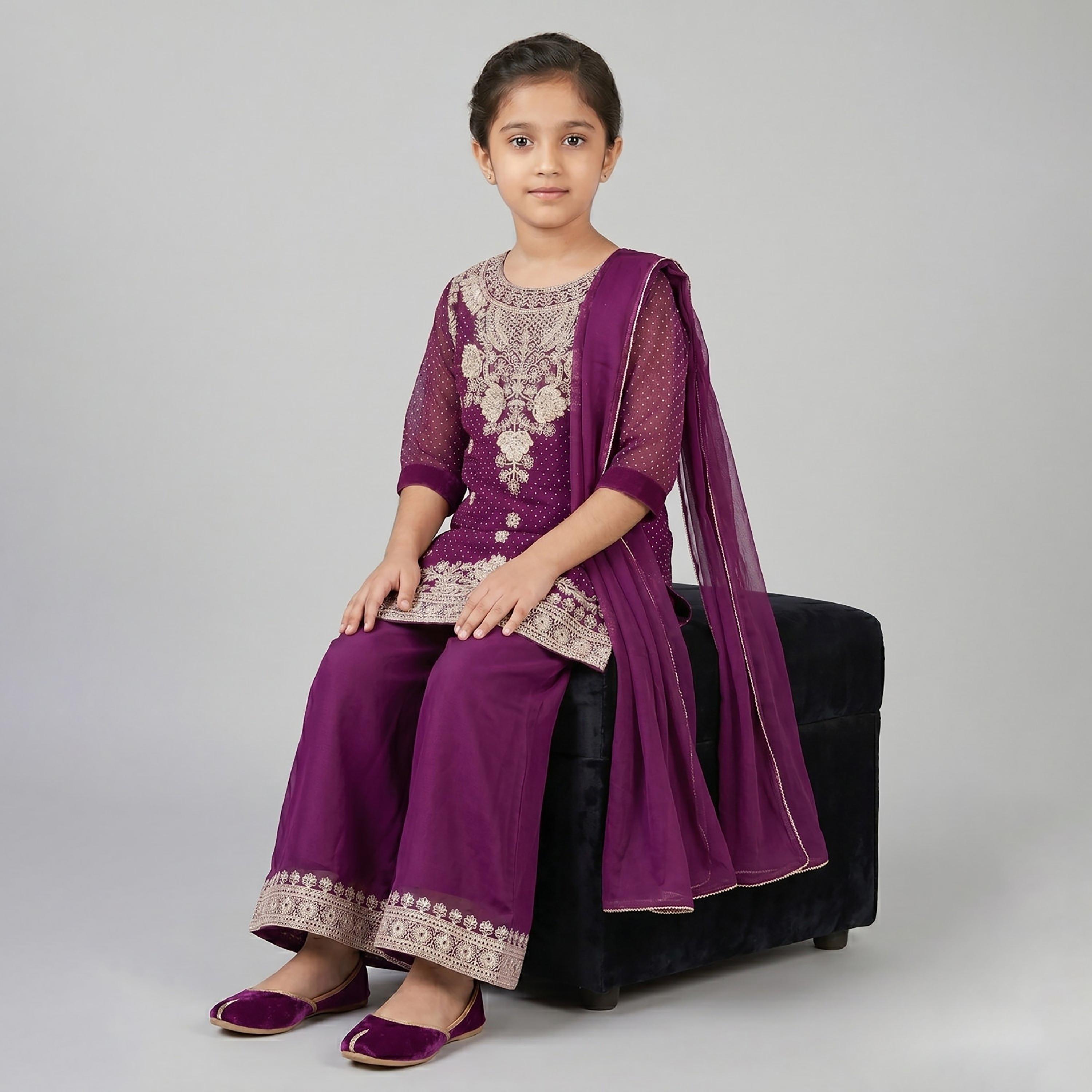 طقم تراثي بأكمام ثلاثة أرباع كورتة وشارارا مطرز مع دوباتا من بيبيكلو-girls-clothing-setsandcoords-image-4