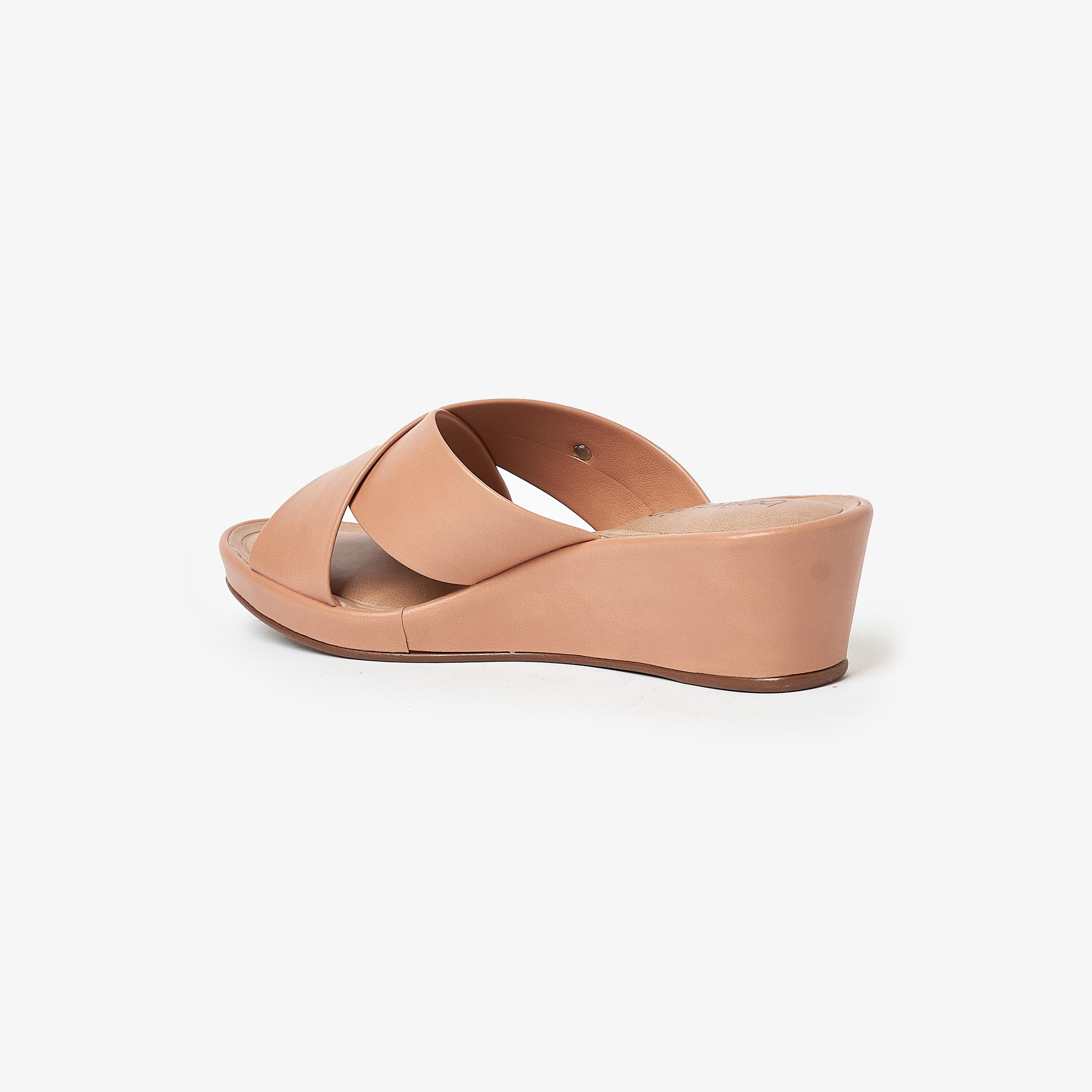 حذاء ويدج نسائي من بيرا ريو بحزام متقاطع | 8457-300-11079-women-shoes-heels-image-3