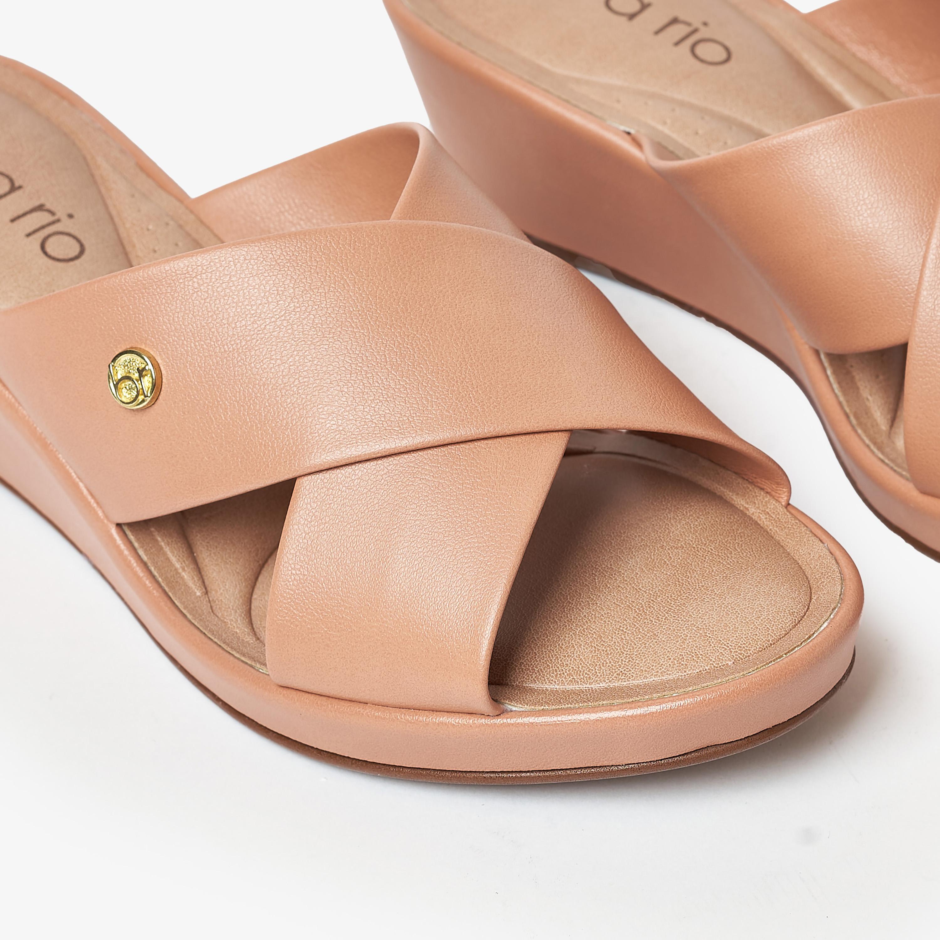 حذاء ويدج نسائي من بيرا ريو بحزام متقاطع | 8457-300-11079-women-shoes-heels-image-5