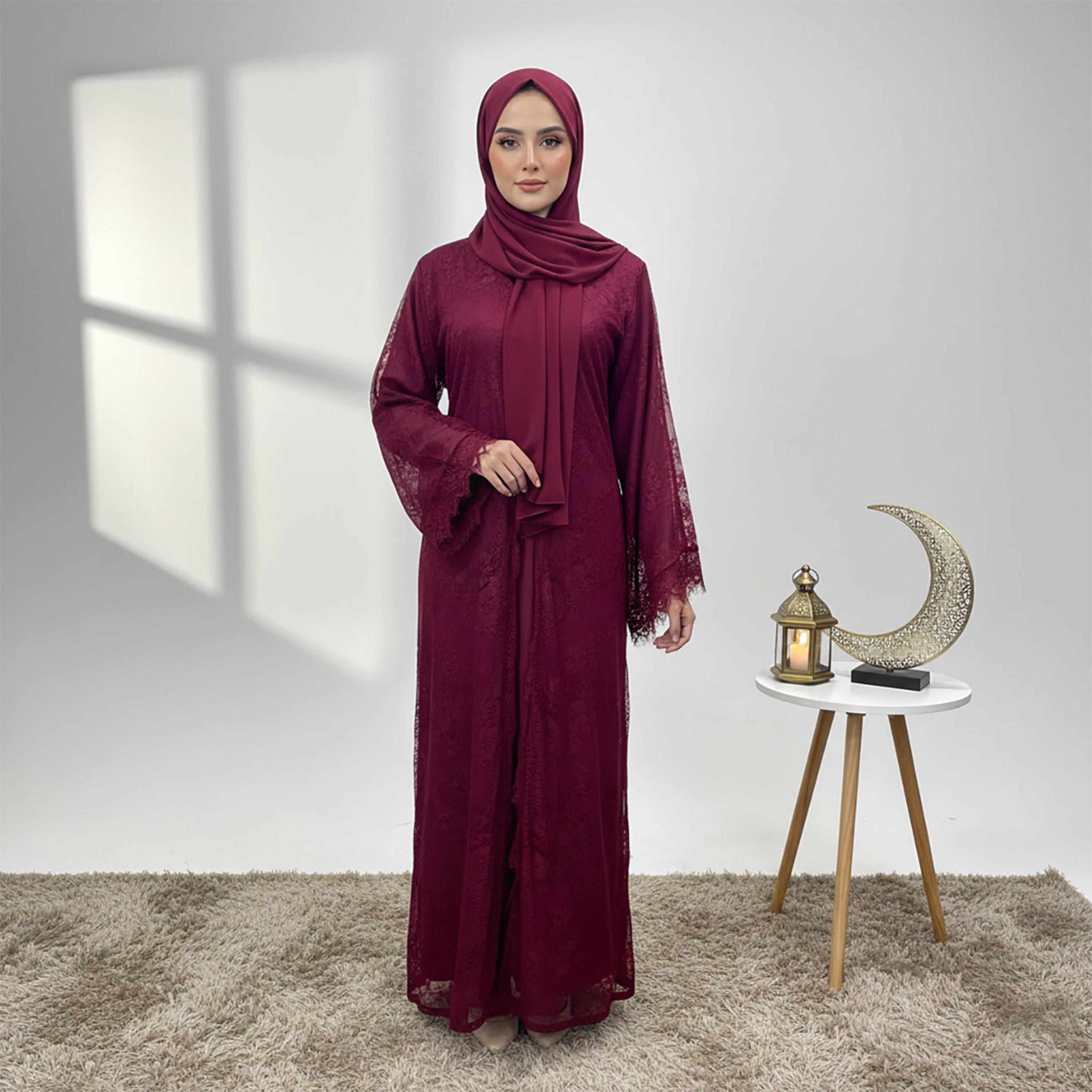 عباءة سهرة نسائية "نيدا" بلون بورجوندي بأكمام "فليرد" واسعة وتصميم دانتيل كامل مع حجاب من نخبة-women-arabicclothing-abayas-image-3