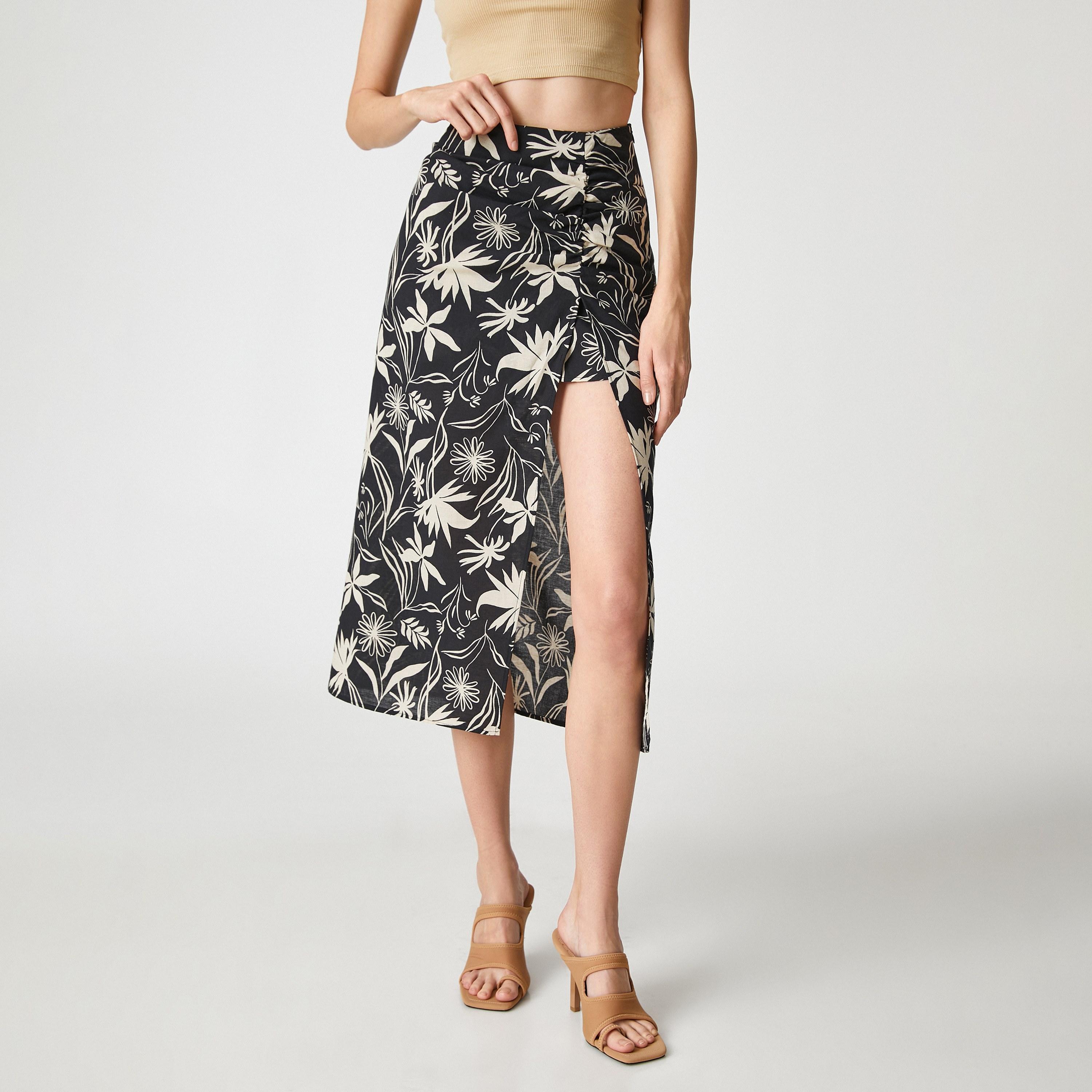 تنورة كتان نسائية ملفوفة بطبعة زهور بلون أسود من كوتون-women-clothing-bottoms-skirts-image-1