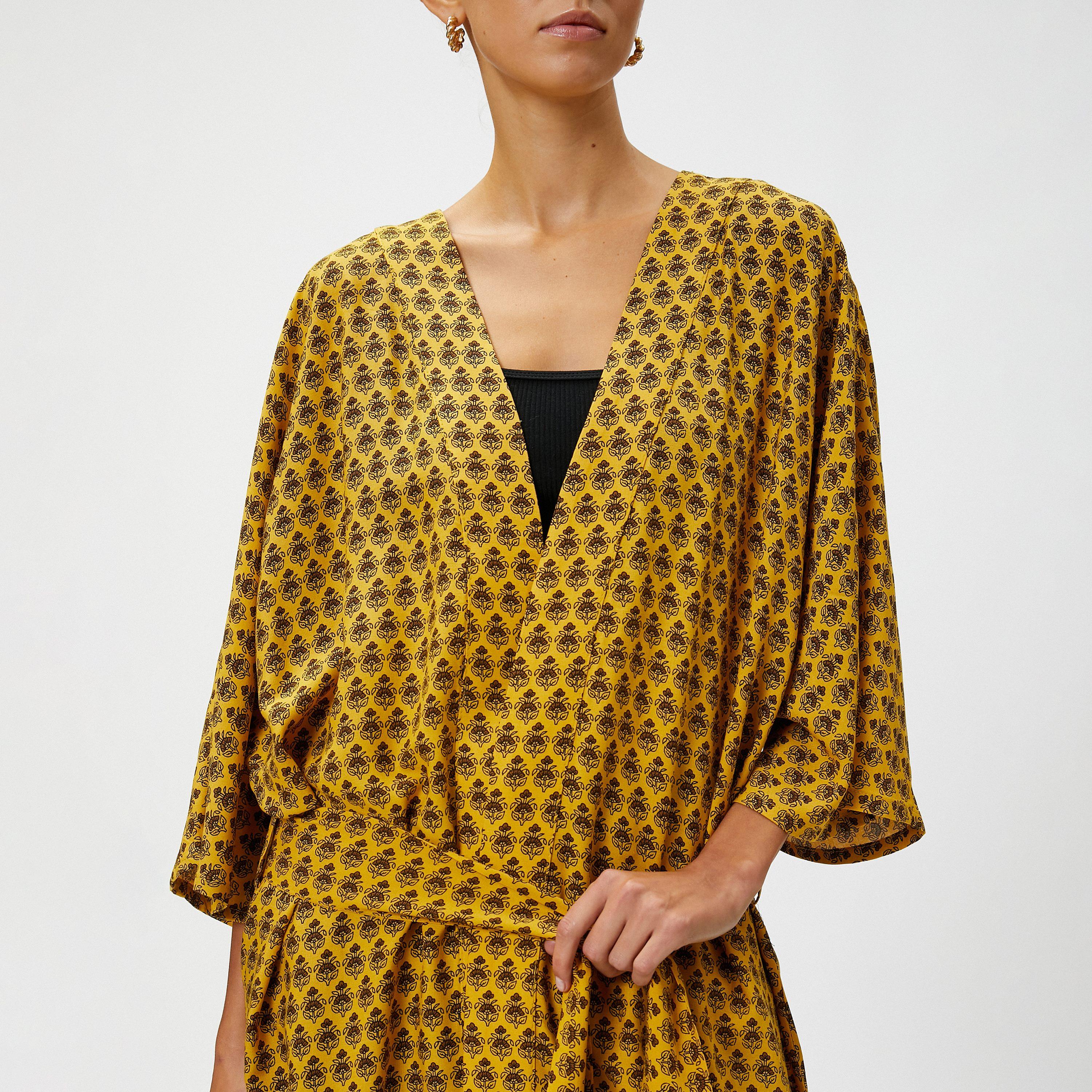 كيمونو نسائي مفتوح من الأمام بأكمام واسعة وطبعة زهور إثنية بلون أصفر من كوتون-women-clothing-shirtsandblouses-blouses-image-5