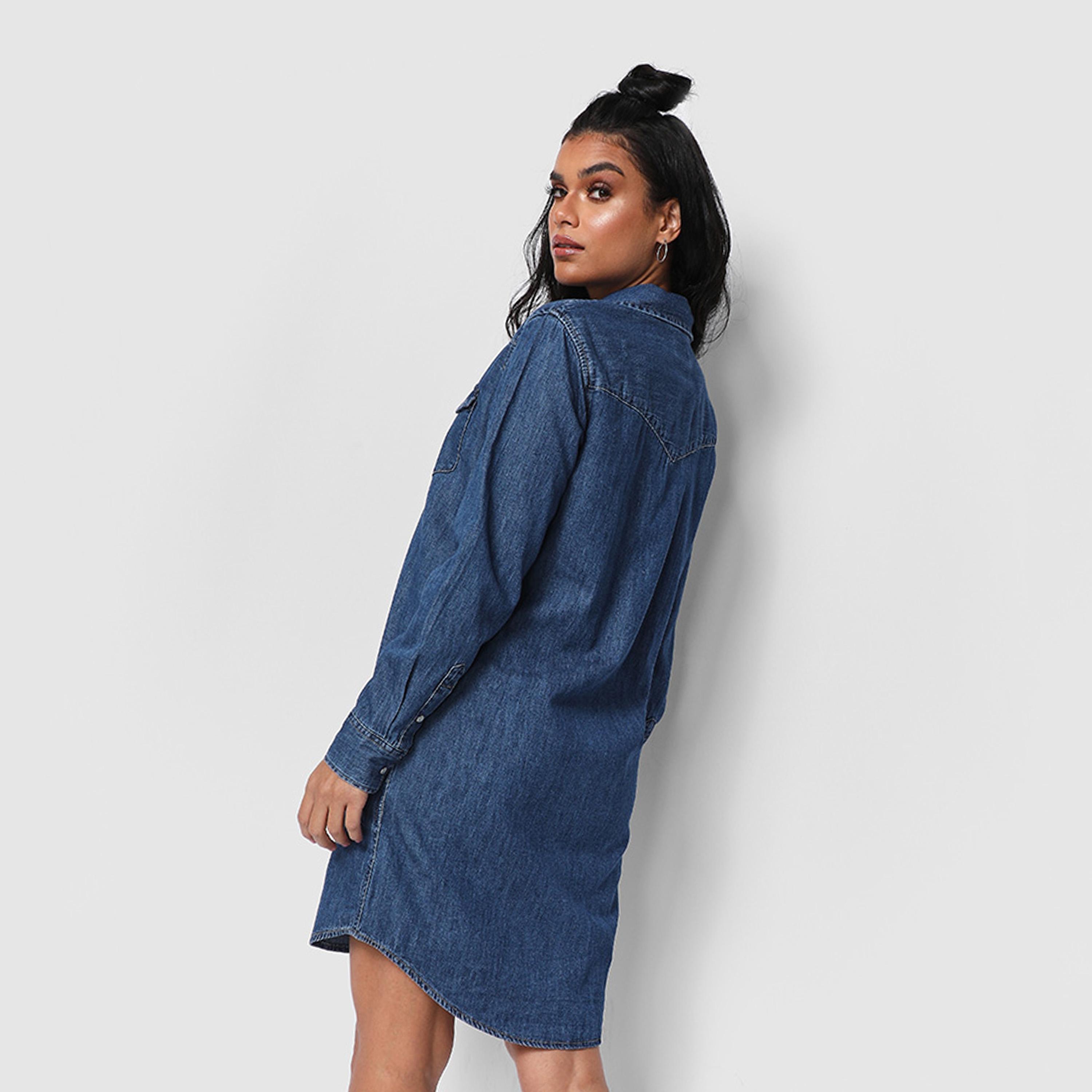 فستان ميني شيرت بياقة قميص من الدنيم من ليفايز-women-clothing-dresses-image-4