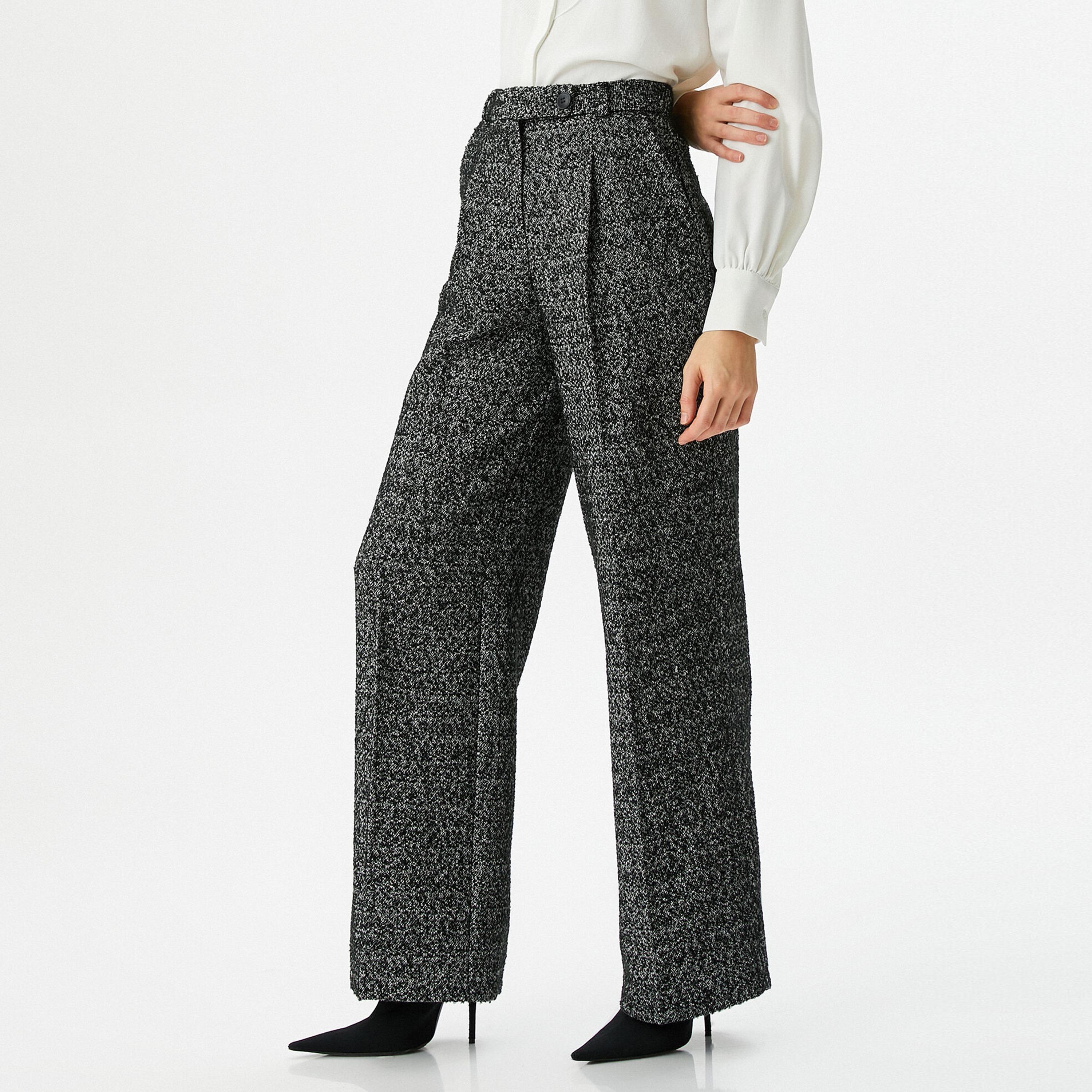 بنطال نسائي بارز الملمس بقصة أرجل واسعة وسحاب بلون رمادي فحمى من كوتون-women-clothing-bottoms-trousers-image-3