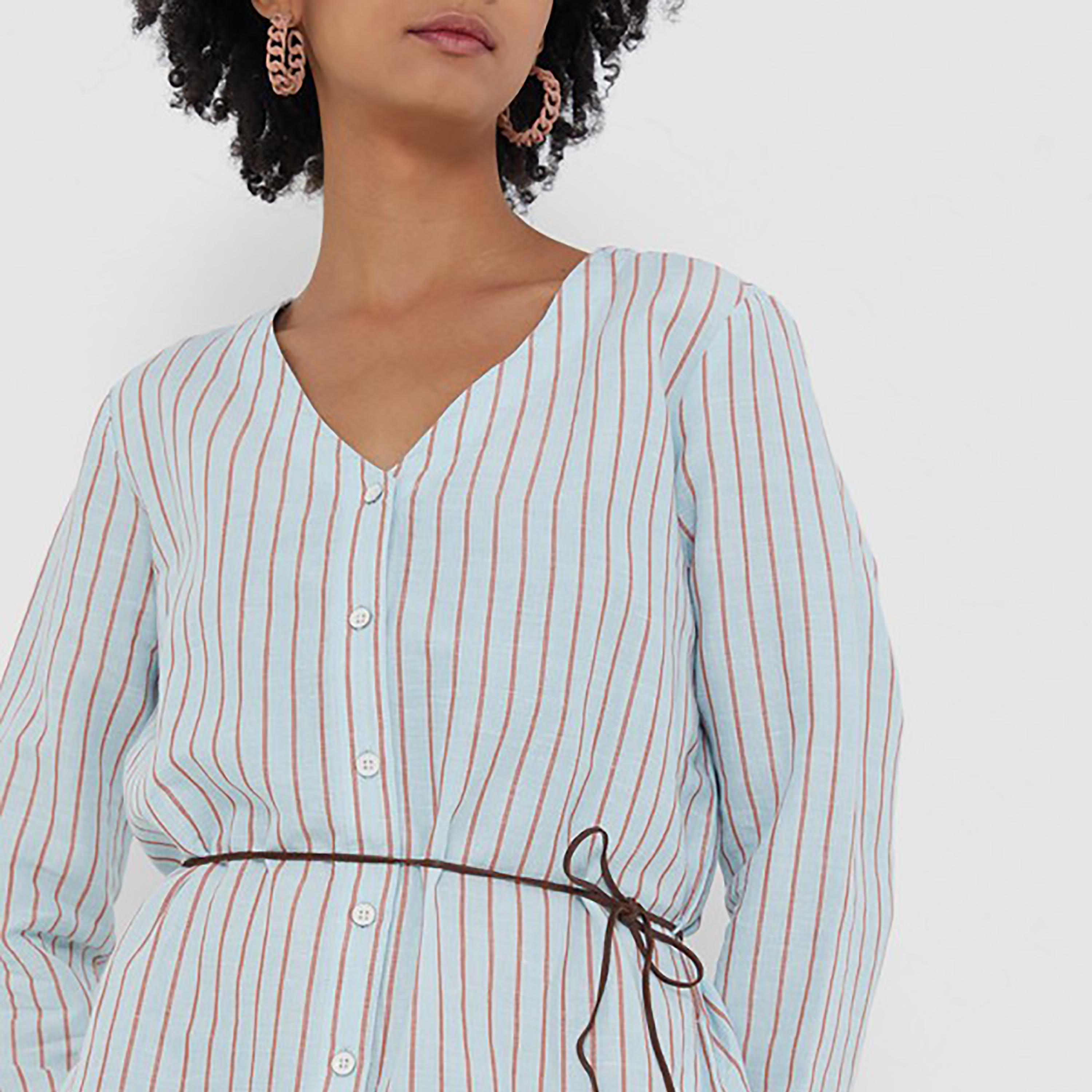 فستان شيرت مخطط بطول الركبة برقبة على شكل فى من ليفايز-women-clothing-dresses-image-3