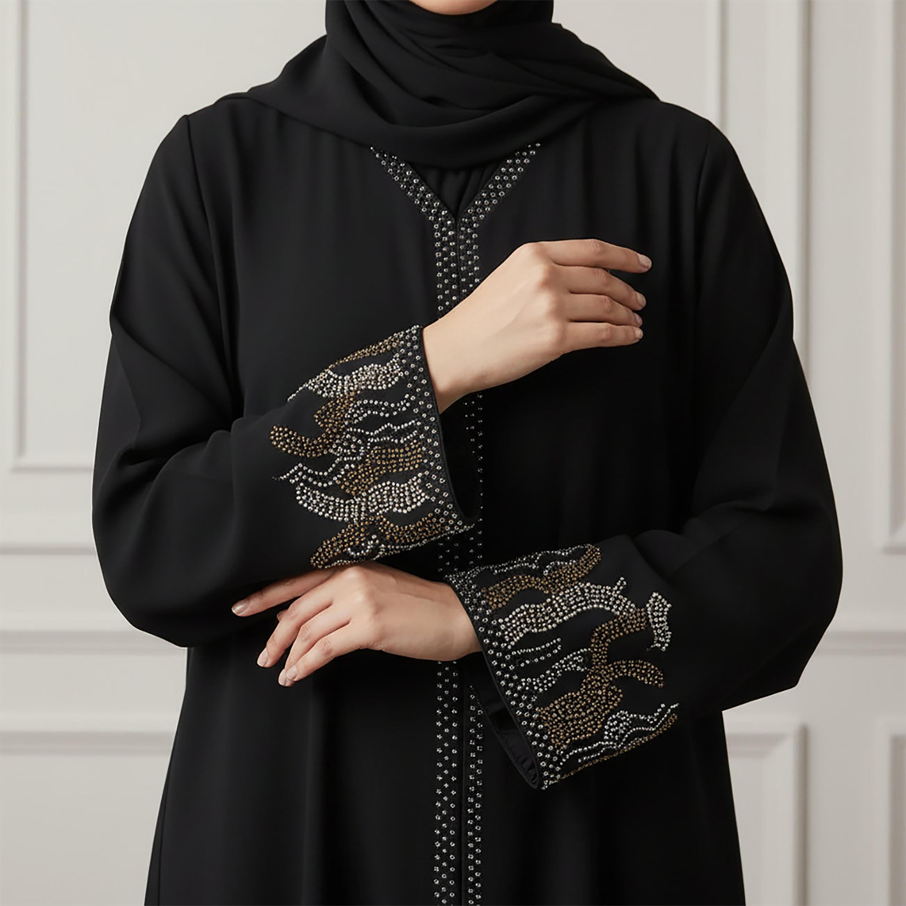 عباءة نسائية كريب بأكمام ذات أساور مزينة بلون أسود مع حجاب من نخبة-women-arabicclothing-abayas-image-3