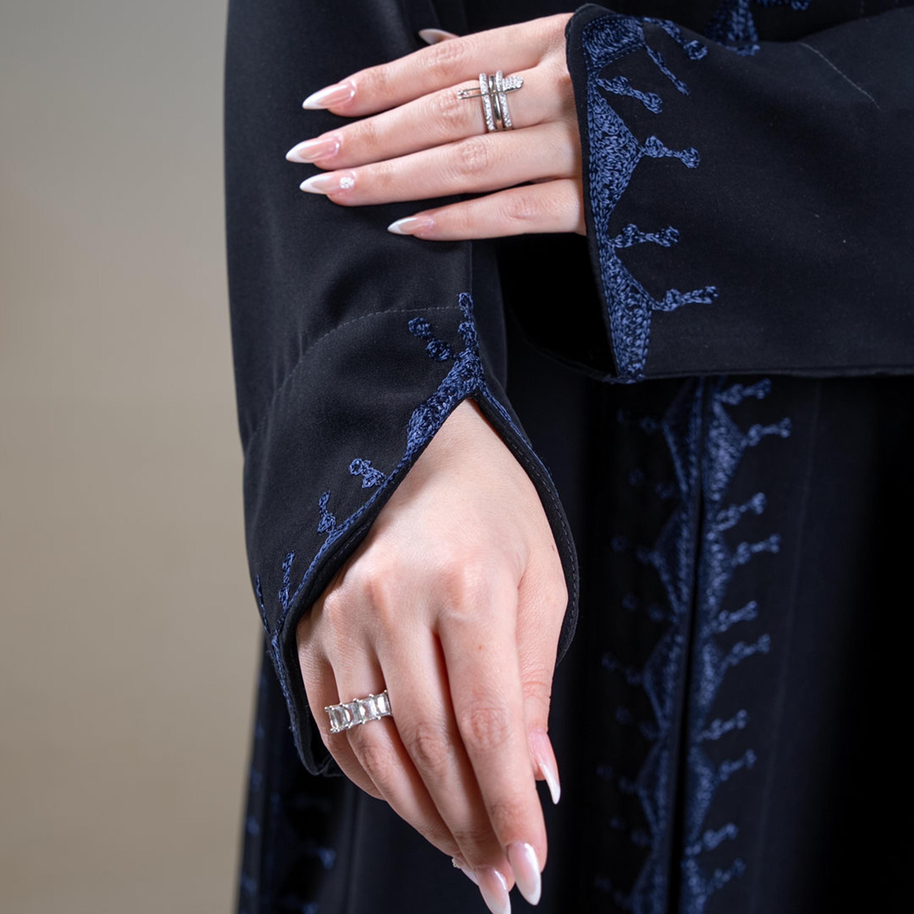 Aljamal Alraaqi Black Contrast Piping Creativity Crepe Women's Double Cloche Abaya-women-arabicclothing-abayas-image-6