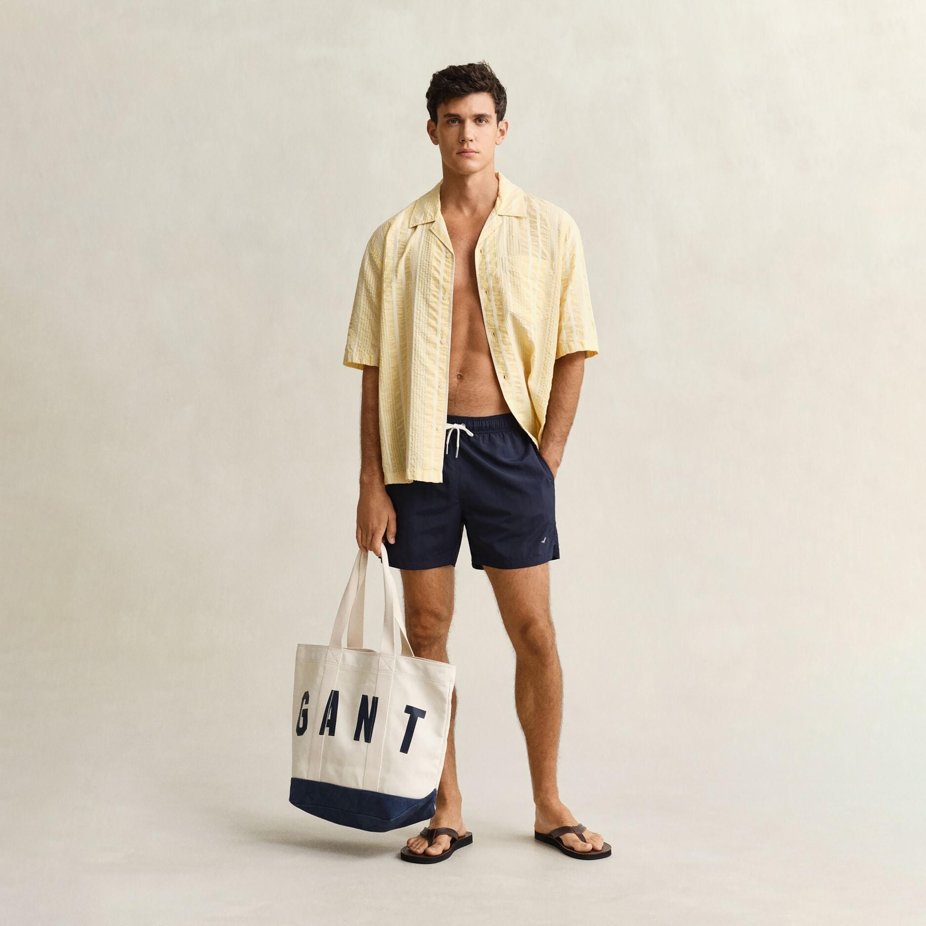 Gant Plain Mid-Rise Drawstring Waist Men's Swim Shorts-sports-gear-swimming-men-image-2