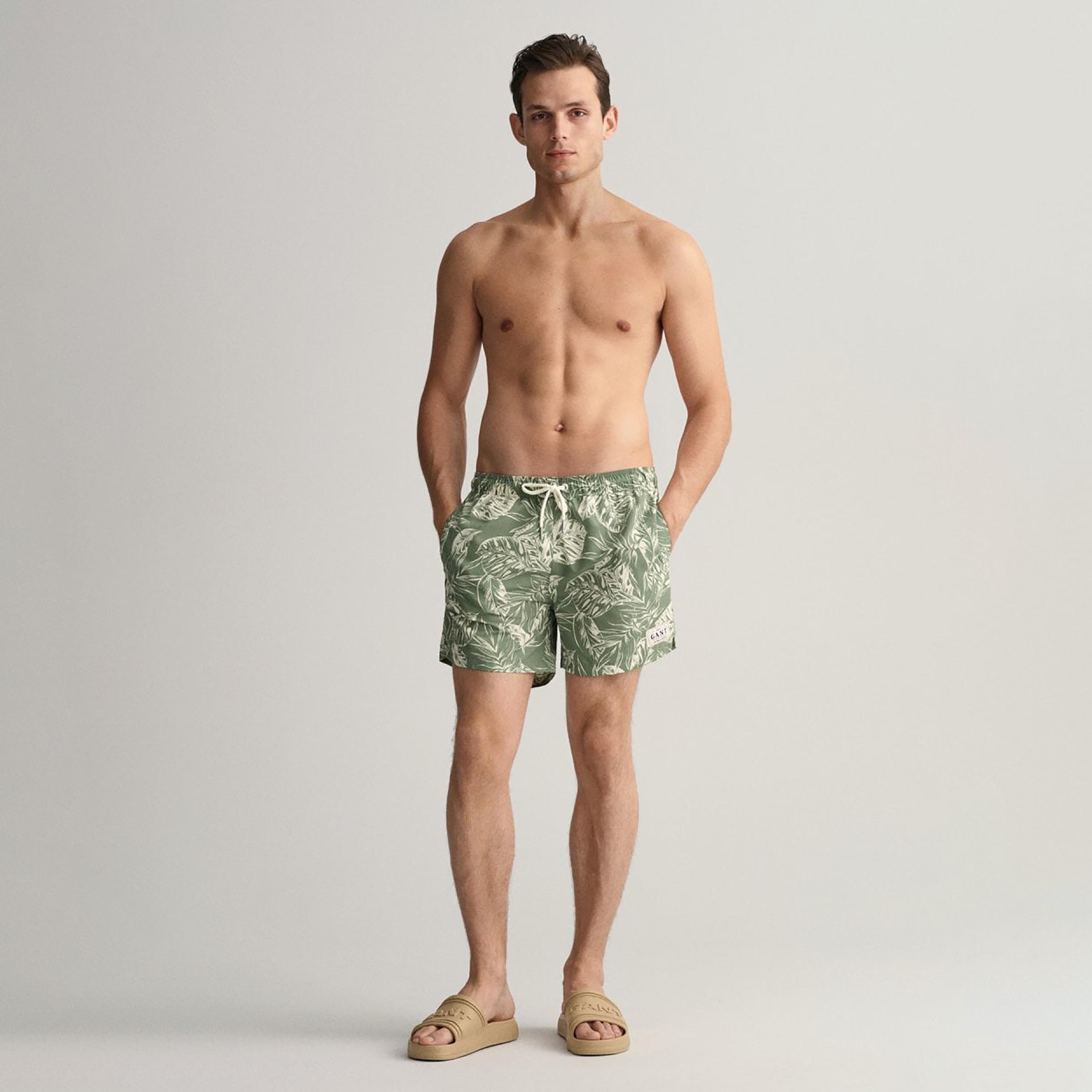 شورت سباحة برباط منخفض الارتفاع وطبعة استوائية من جانت-sports-gear-swimming-men-image-2