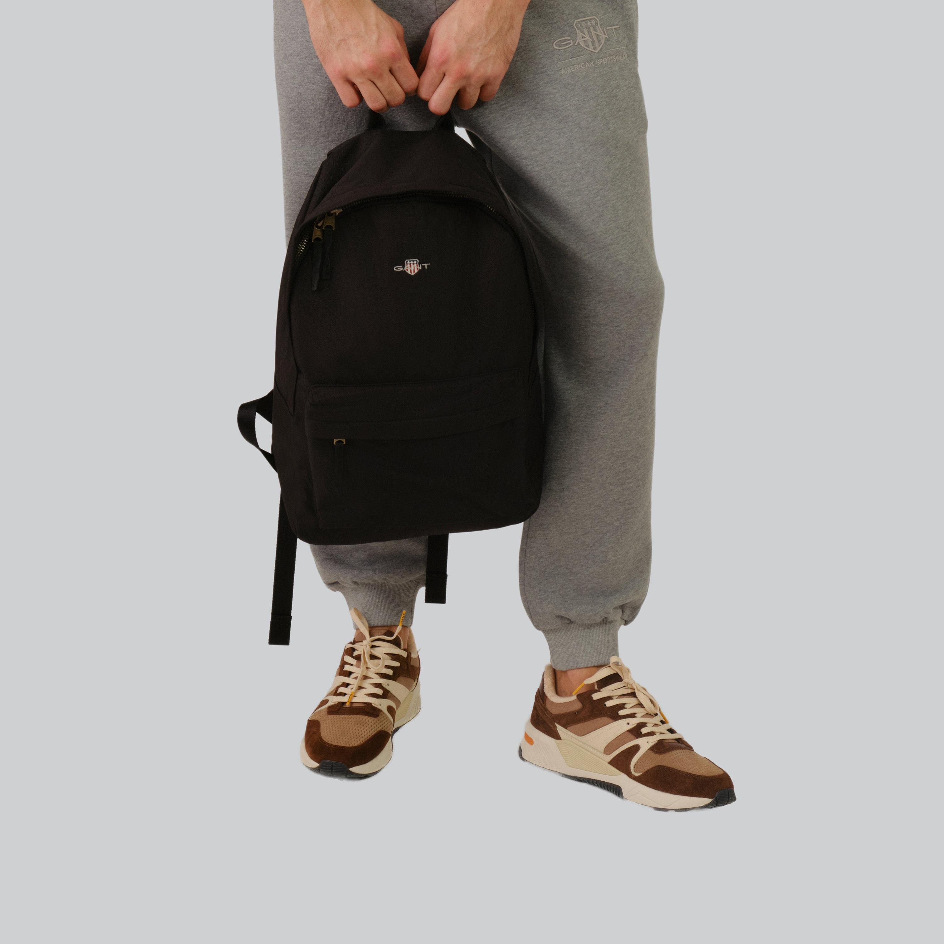 حقيبة ظهر Gant بمقبض عادي مع إغلاق بسحاب وحزام كتف قابل للتعديل-men-bags-image-3