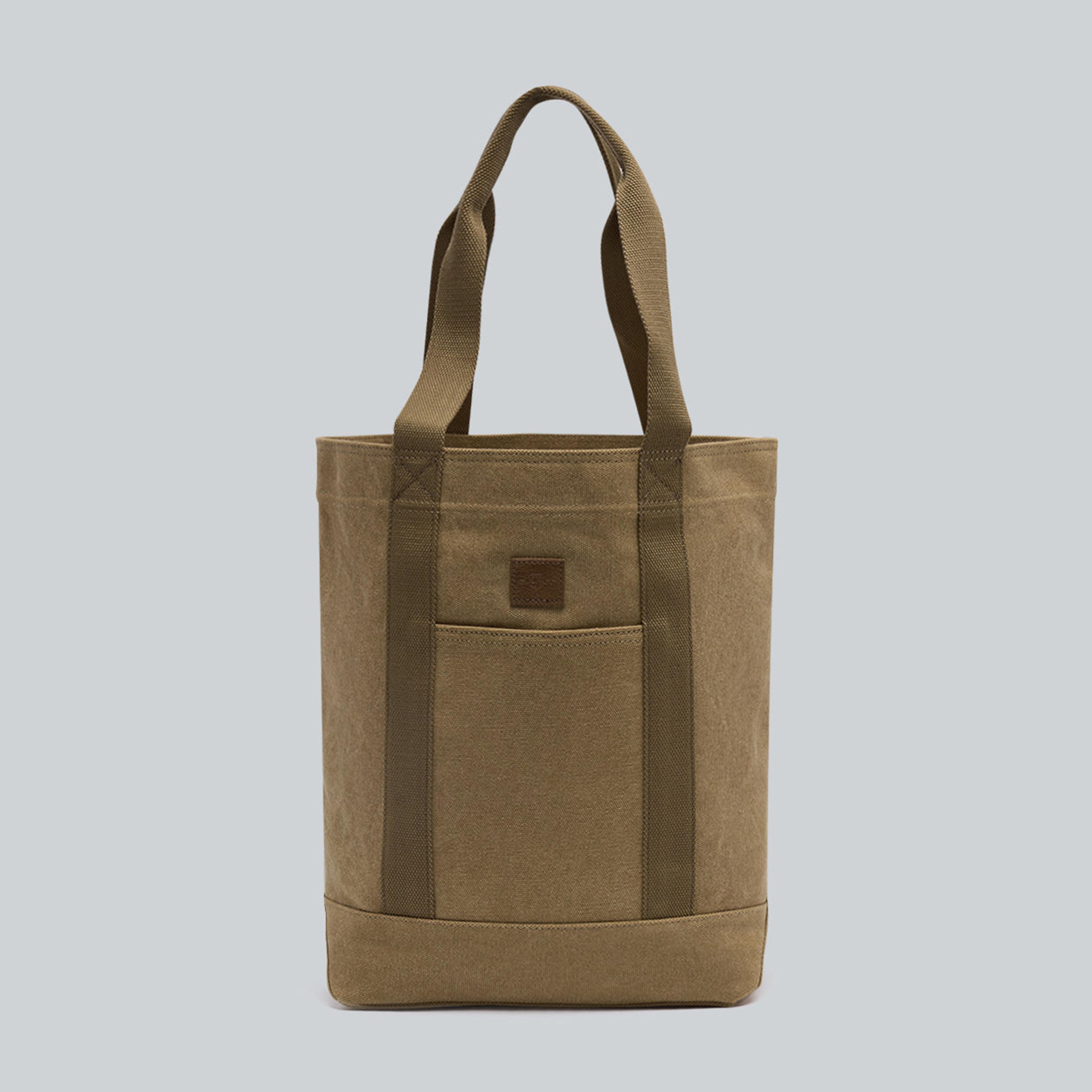 حقيبة توت مفتوحة من الأعلى من الكانفاس المغسول السادة من غانت | 9970100-men-bags-image-1
