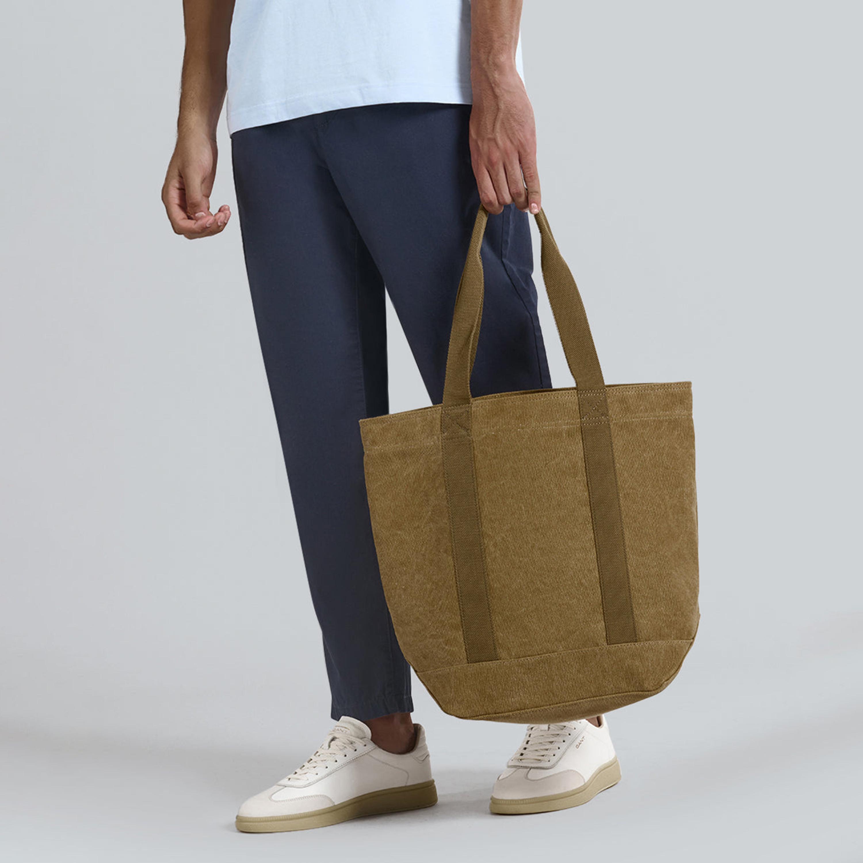 حقيبة توت مفتوحة من الأعلى من الكانفاس المغسول السادة من غانت | 9970100-men-bags-image-4