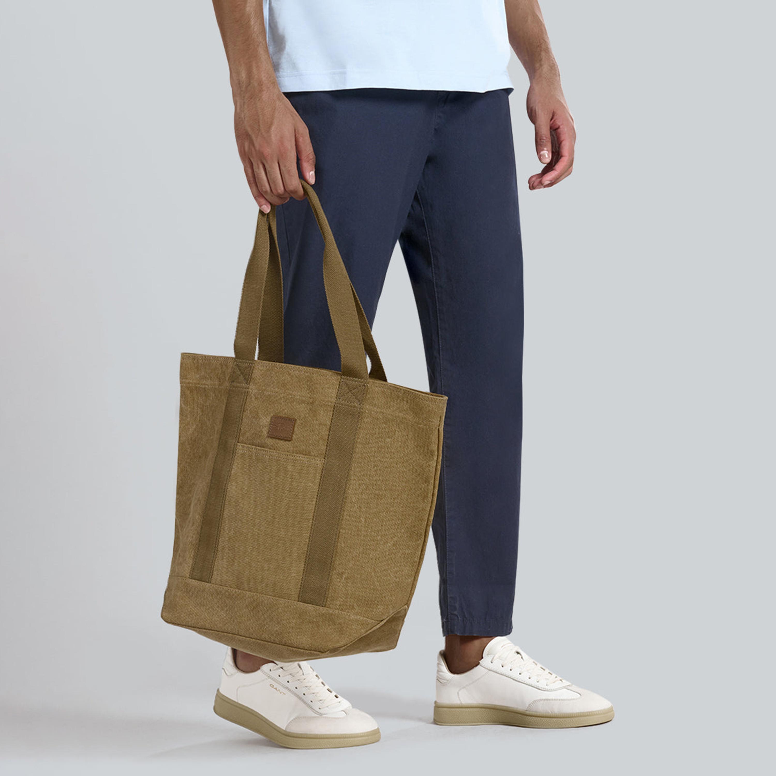 حقيبة توت مفتوحة من الأعلى من الكانفاس المغسول السادة من غانت | 9970100-men-bags-image-5