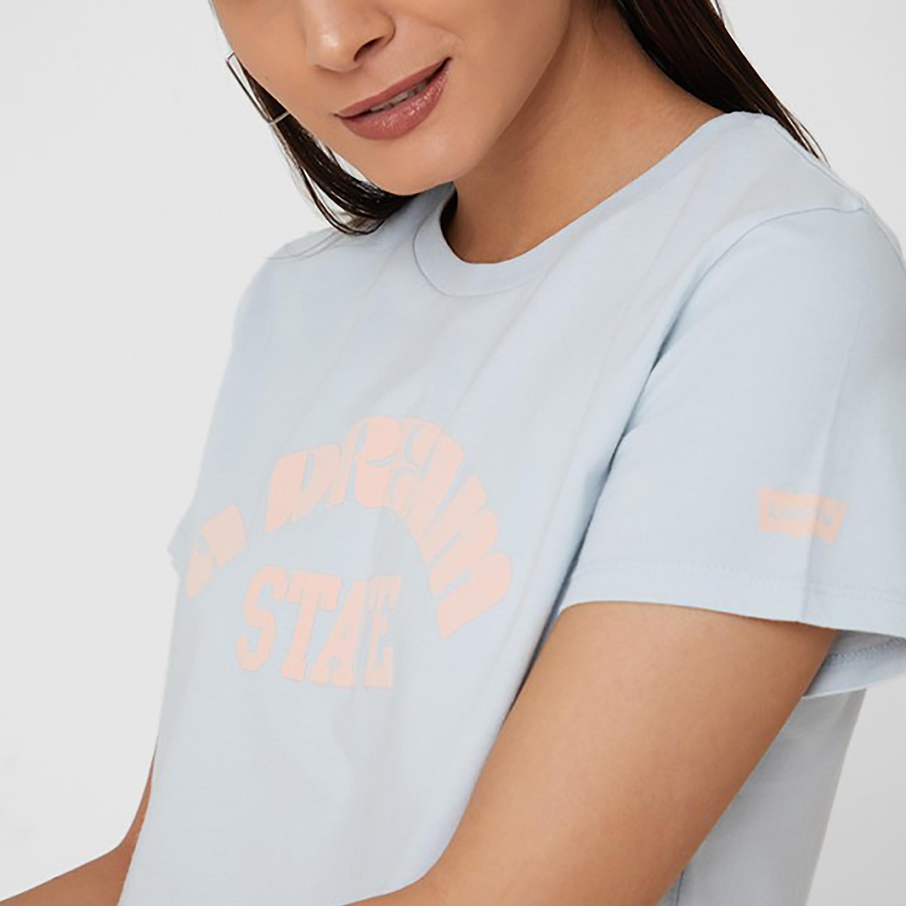 Levi's Printed Crew Neck Short Sleeves T-Shirt-women-clothing-tshirts-image-3