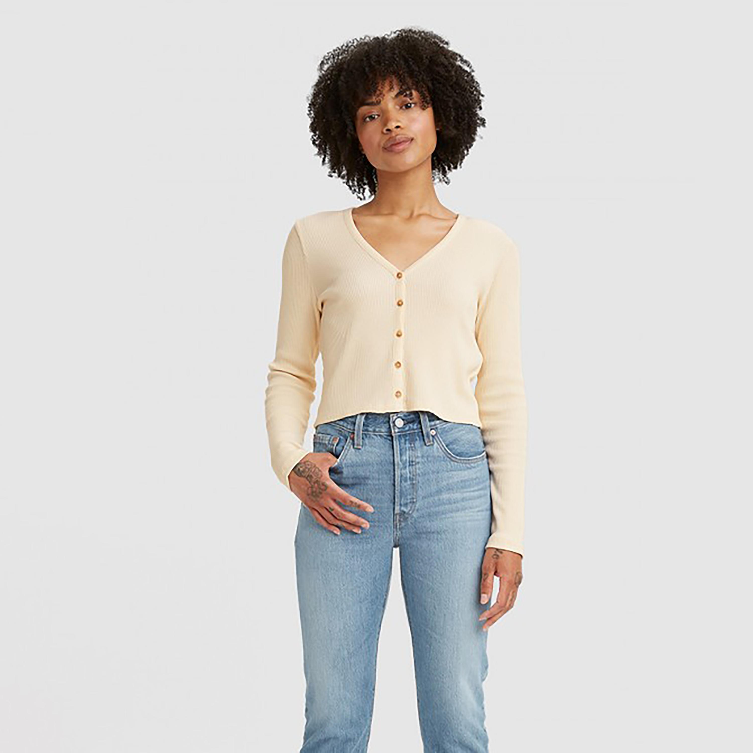 بلوزة مضلعة بأكمام طويلة ذو ياقة على شكل فى سادة من ليفايز-women-clothing-shirtsandblouses-blouses-image-1