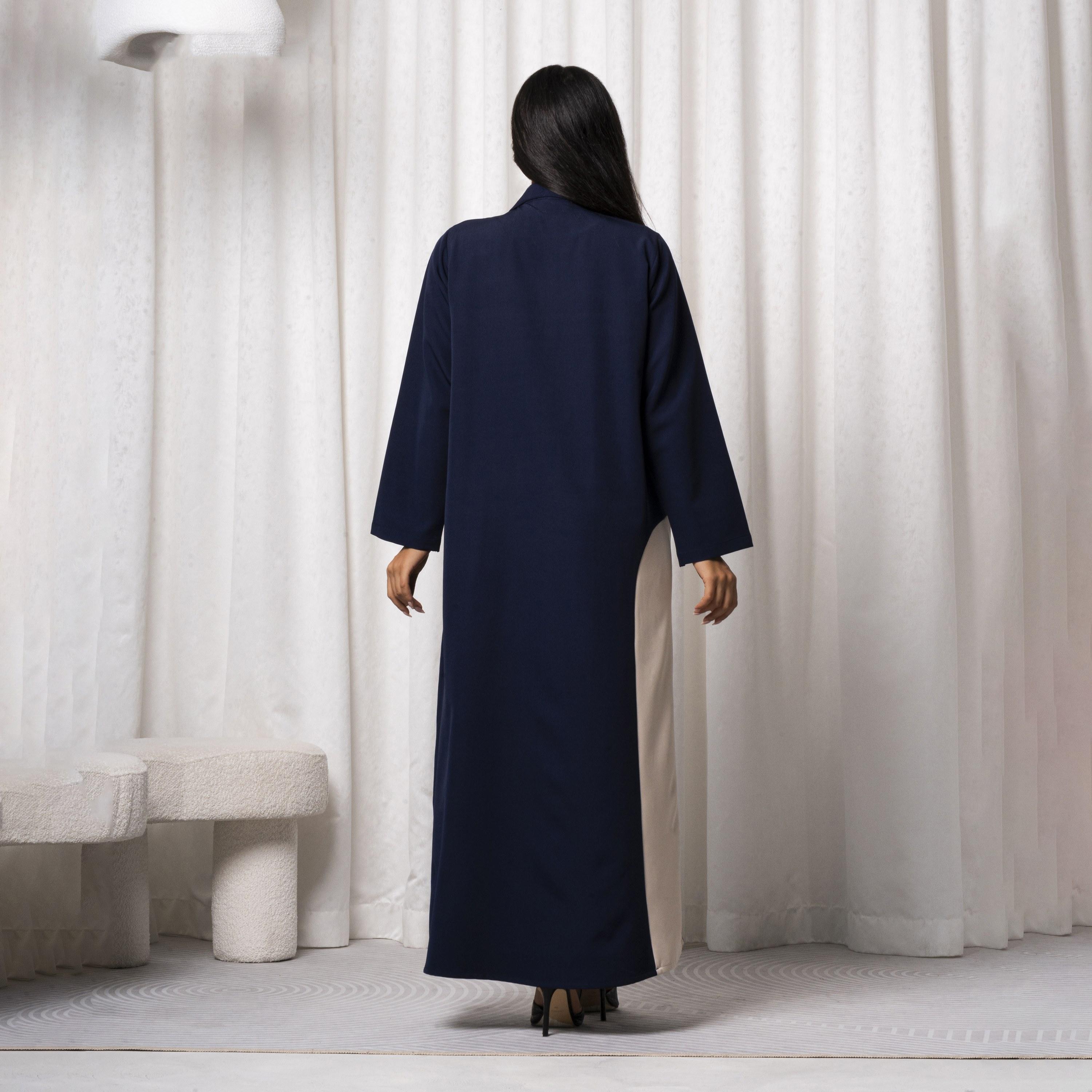 عباية نسائية من الكريب باربي مصنوعة يدويًا بألوان متعددة مع ياقة مدببة من مويستريت-women-arabicclothing-abayas-image-4