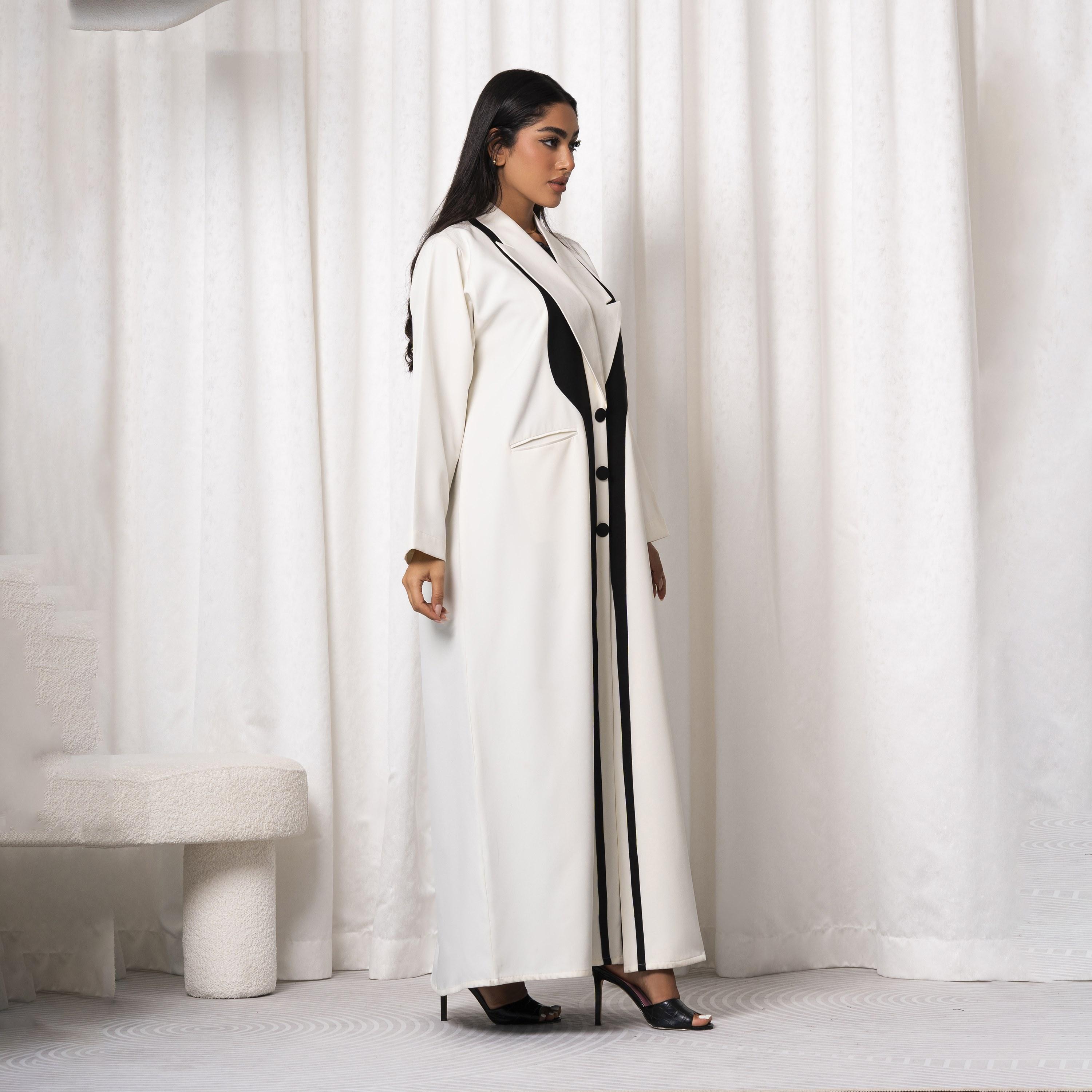Moistreet Multicolour Peaked Lapel Embroidered Handmade Barbie Crepe Women's Abaya-women-arabicclothing-abayas-image-3