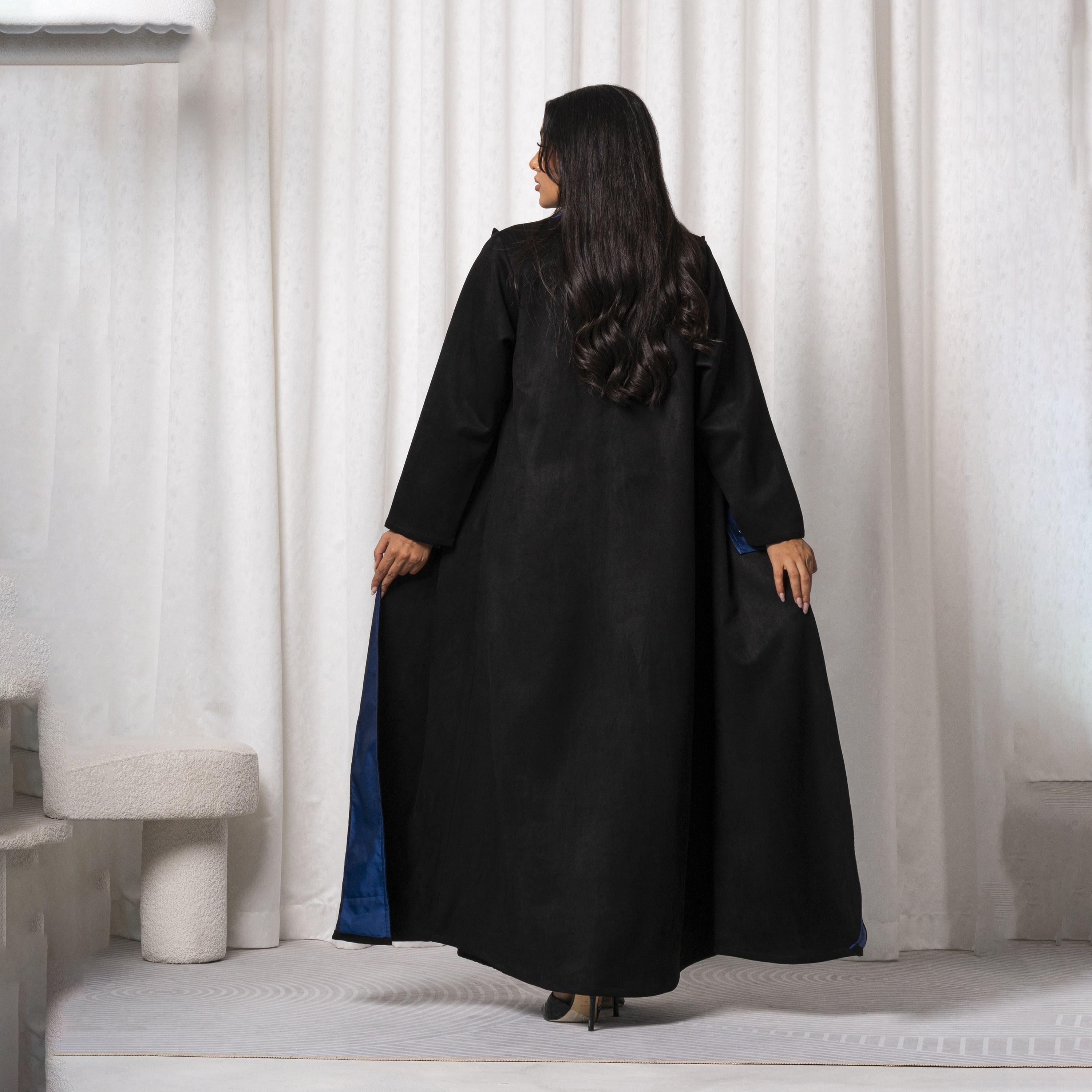 عباية شاموا نسائية مصنوعة يدويًا بألوان متعددة مع ياقة مدببة باللون الأسود من مويستريت-women-arabicclothing-abayas-image-4