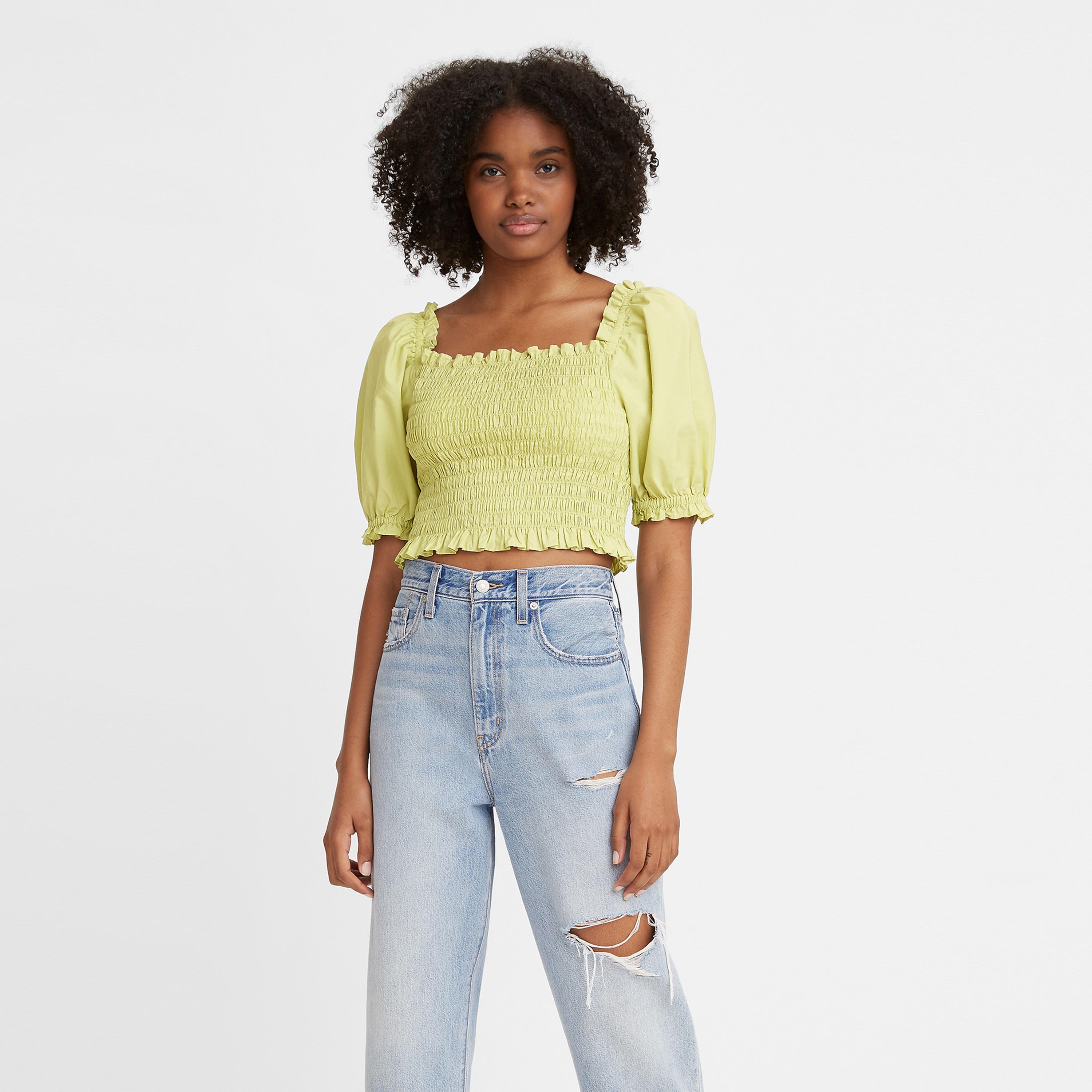 بلوزة من ليفايز برقبة مربعة وأكمام قصيرة مع اسموکد-women-clothing-shirtsandblouses-blouses-image-2
