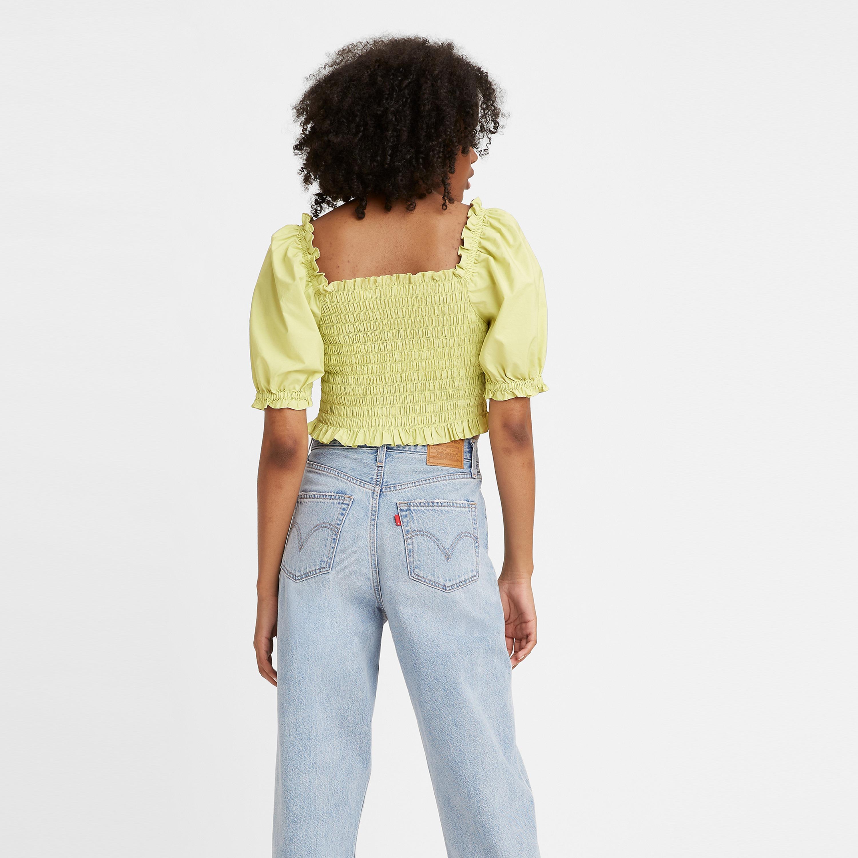 بلوزة من ليفايز برقبة مربعة وأكمام قصيرة مع اسموکد-women-clothing-shirtsandblouses-blouses-image-4