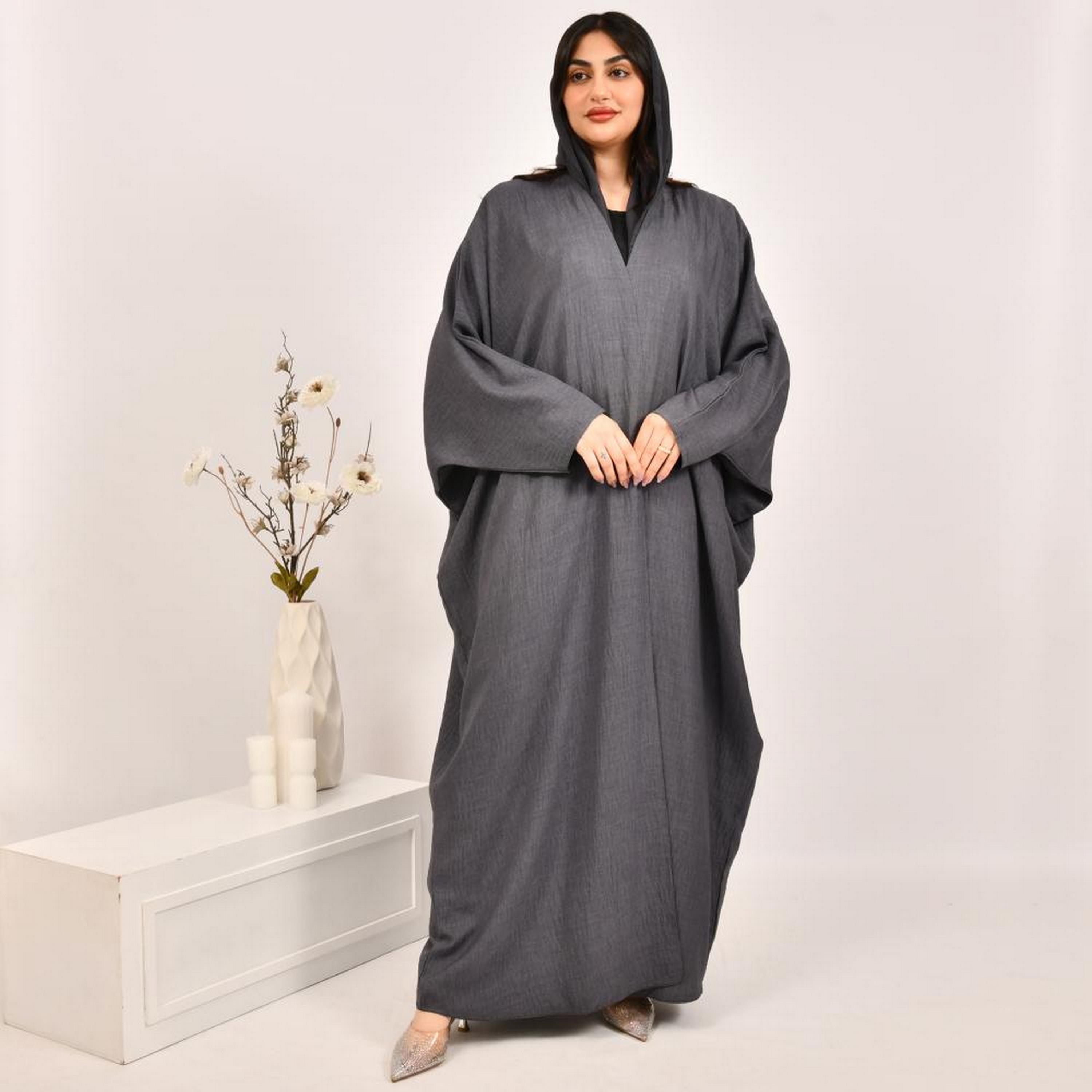 عباية بيشت من الكتان الرمادي مع حجاب من بيوند عباية-women-arabicclothing-abayas-image-4