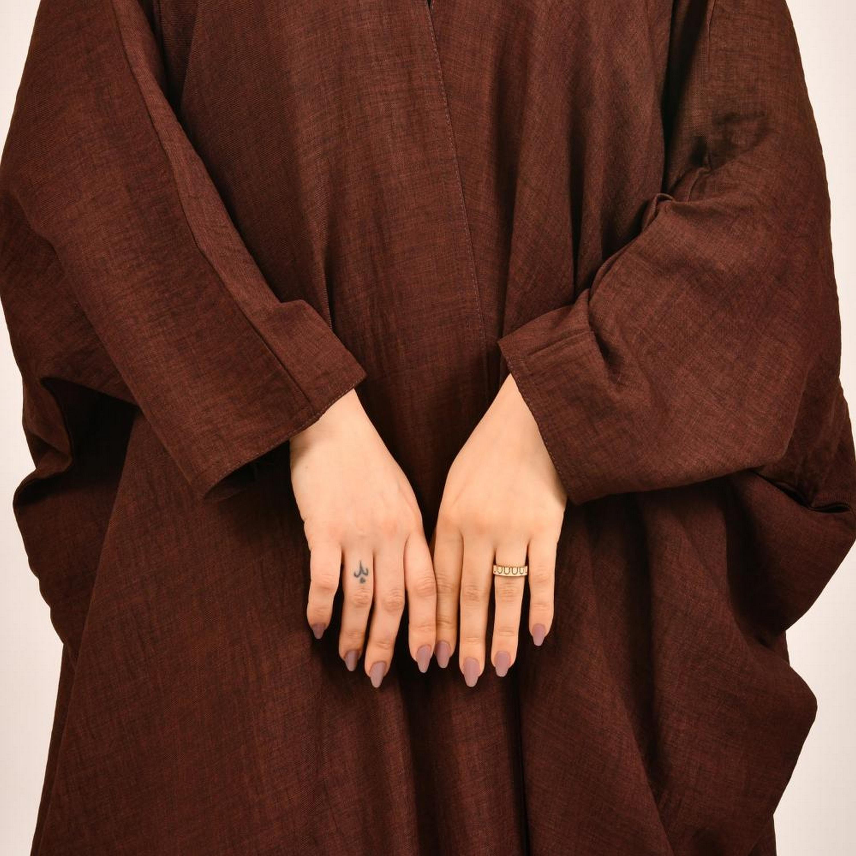 عباية بيشت من الكتان البني مع حجاب من بيوند عباية-women-arabicclothing-abayas-image-3