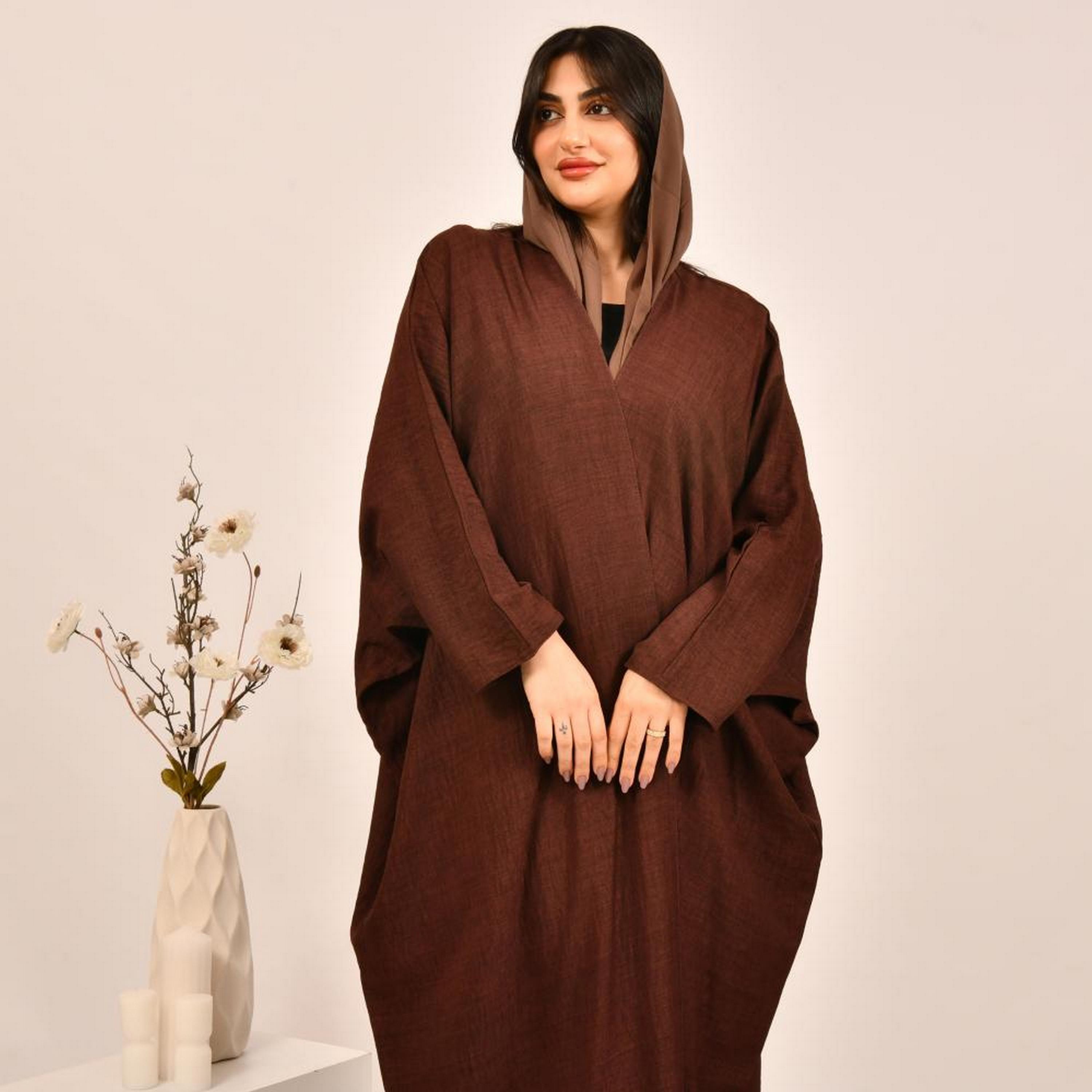 عباية بيشت من الكتان البني مع حجاب من بيوند عباية-women-arabicclothing-abayas-image-5