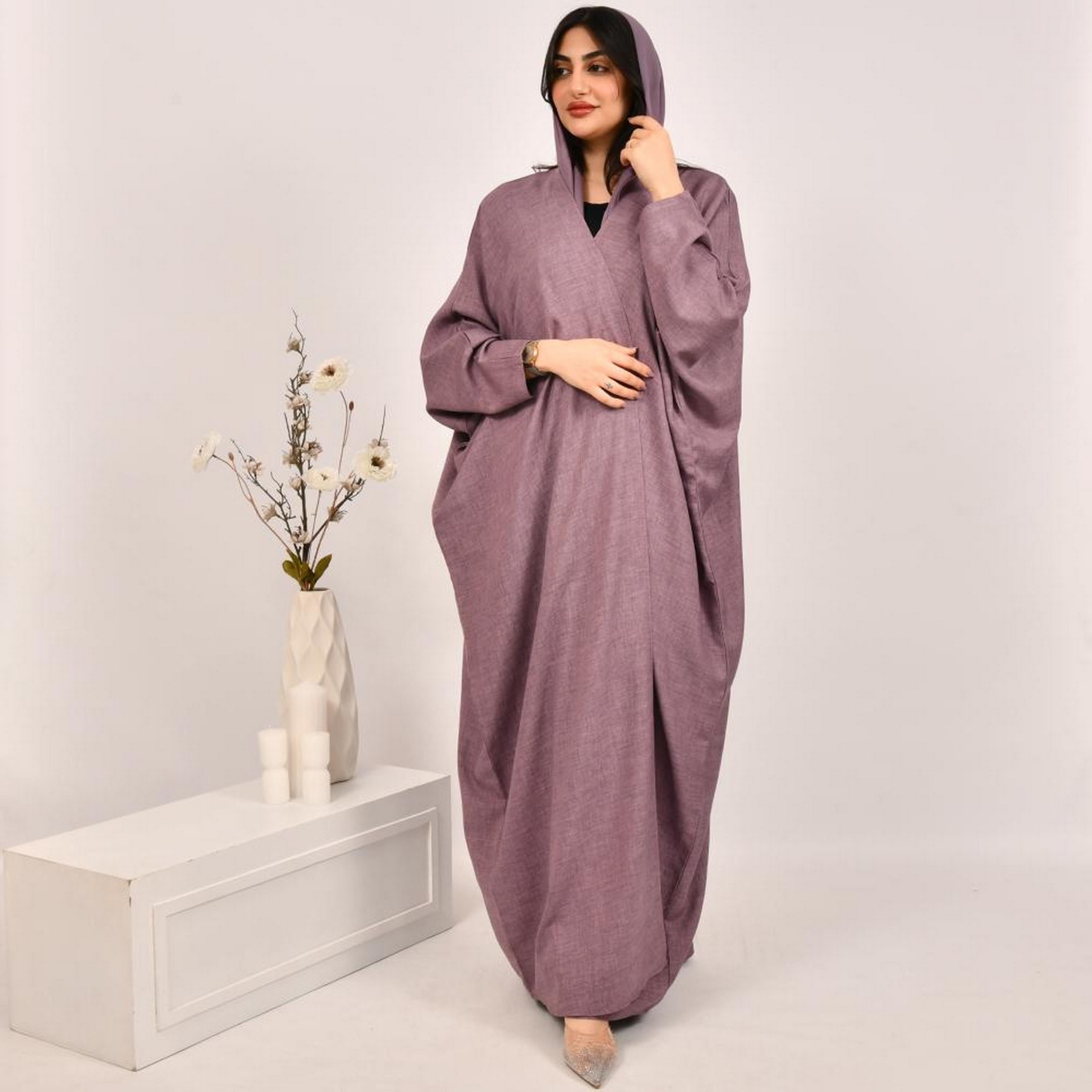 عباية بيشت من الكتان البنفسجي مع حجاب من بيوند عباية-women-arabicclothing-abayas-image-1