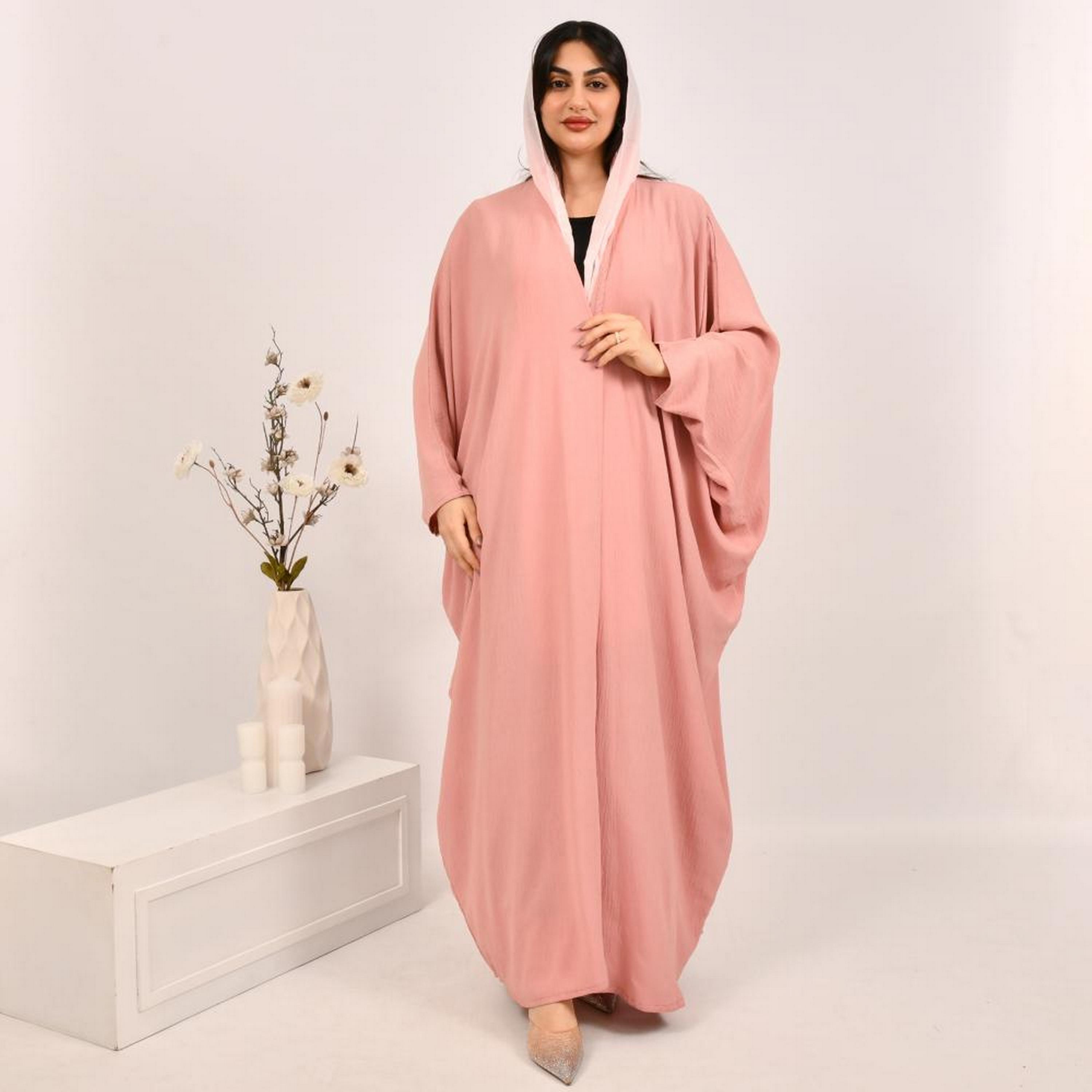 عباية بيشت جاكار باللون الوردي مع حجاب من بيوند عباية-women-arabicclothing-abayas-image-4