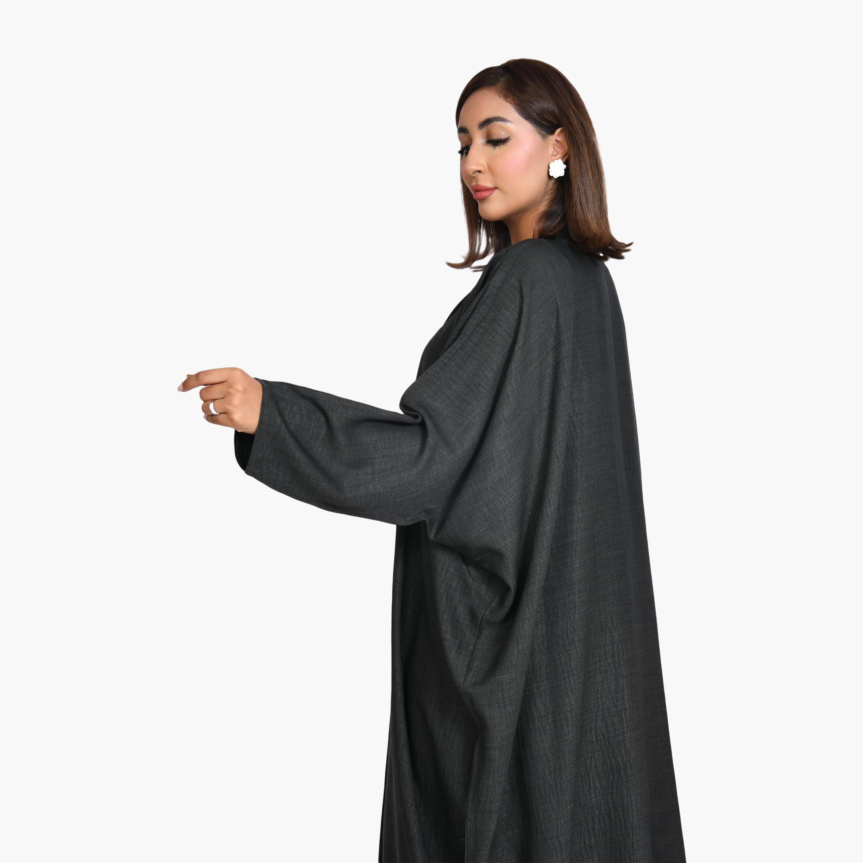 عباية سوداء من الكتان المزخرف للنساء نصف كلوش من بيوند عباية-women-arabicclothing-abayas-image-4