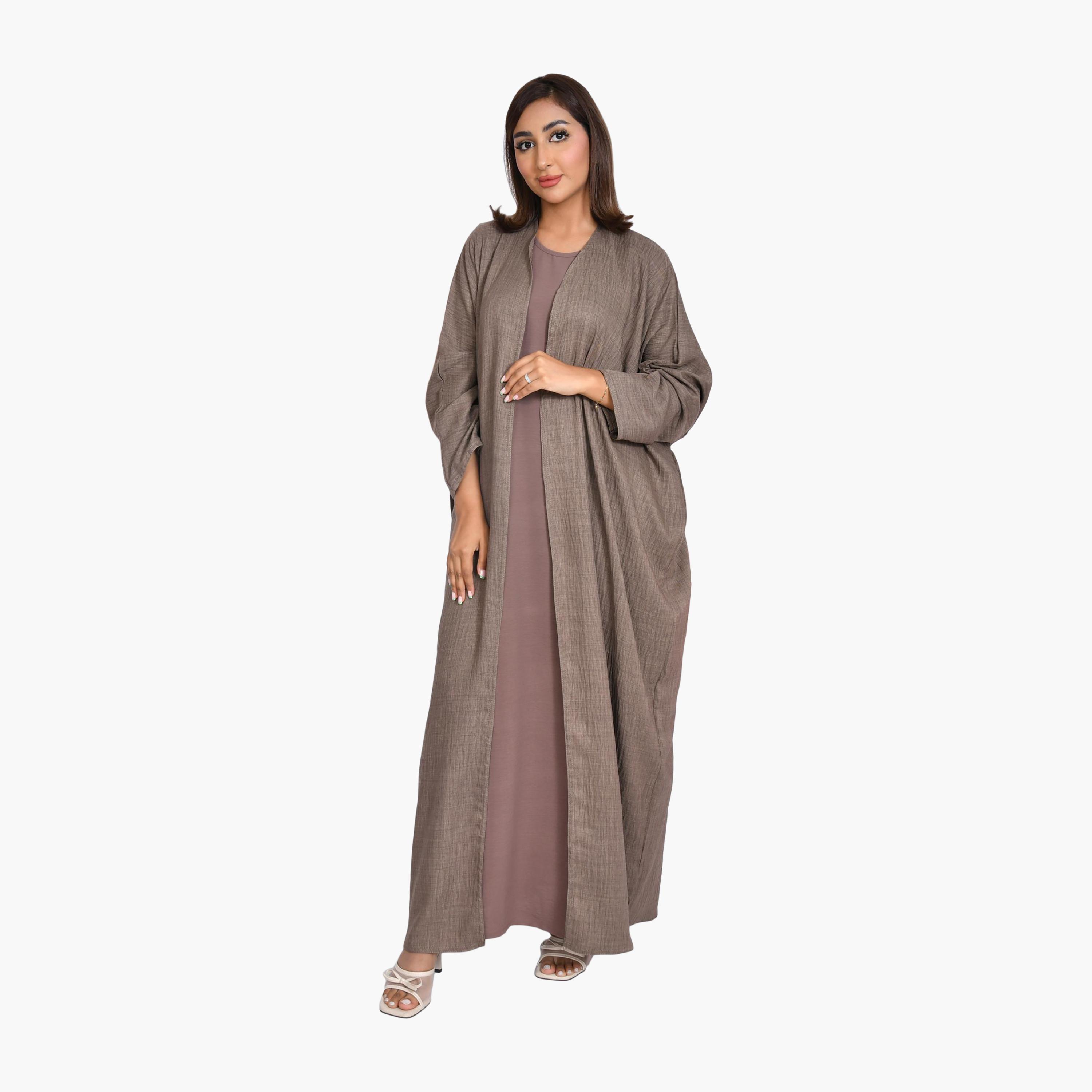 عباية كتان بنية اللون للنساء بنقشة ربع كلوش من بيوند عباية-women-arabicclothing-abayas-image-1