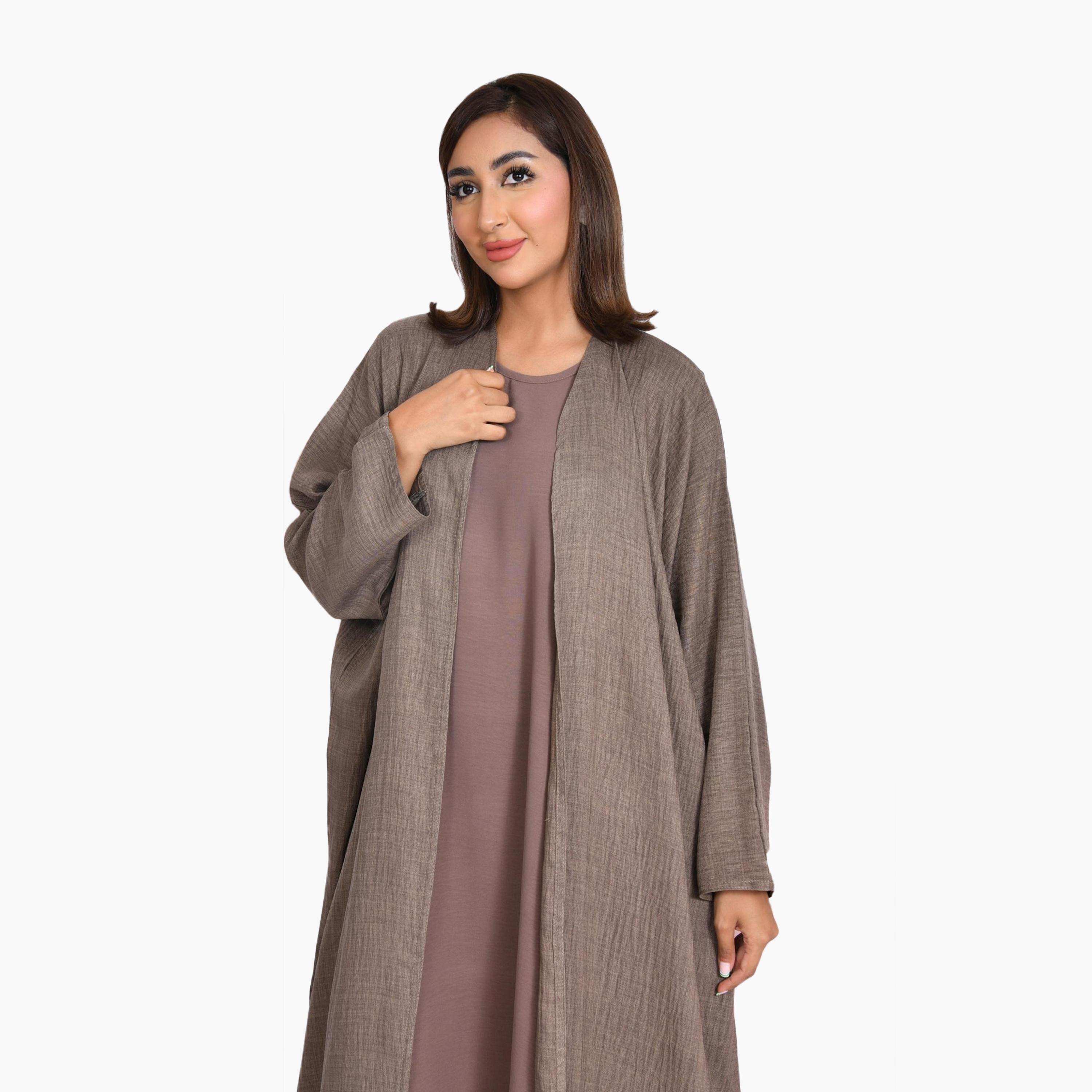 عباية كتان بنية اللون للنساء بنقشة ربع كلوش من بيوند عباية-women-arabicclothing-abayas-image-2