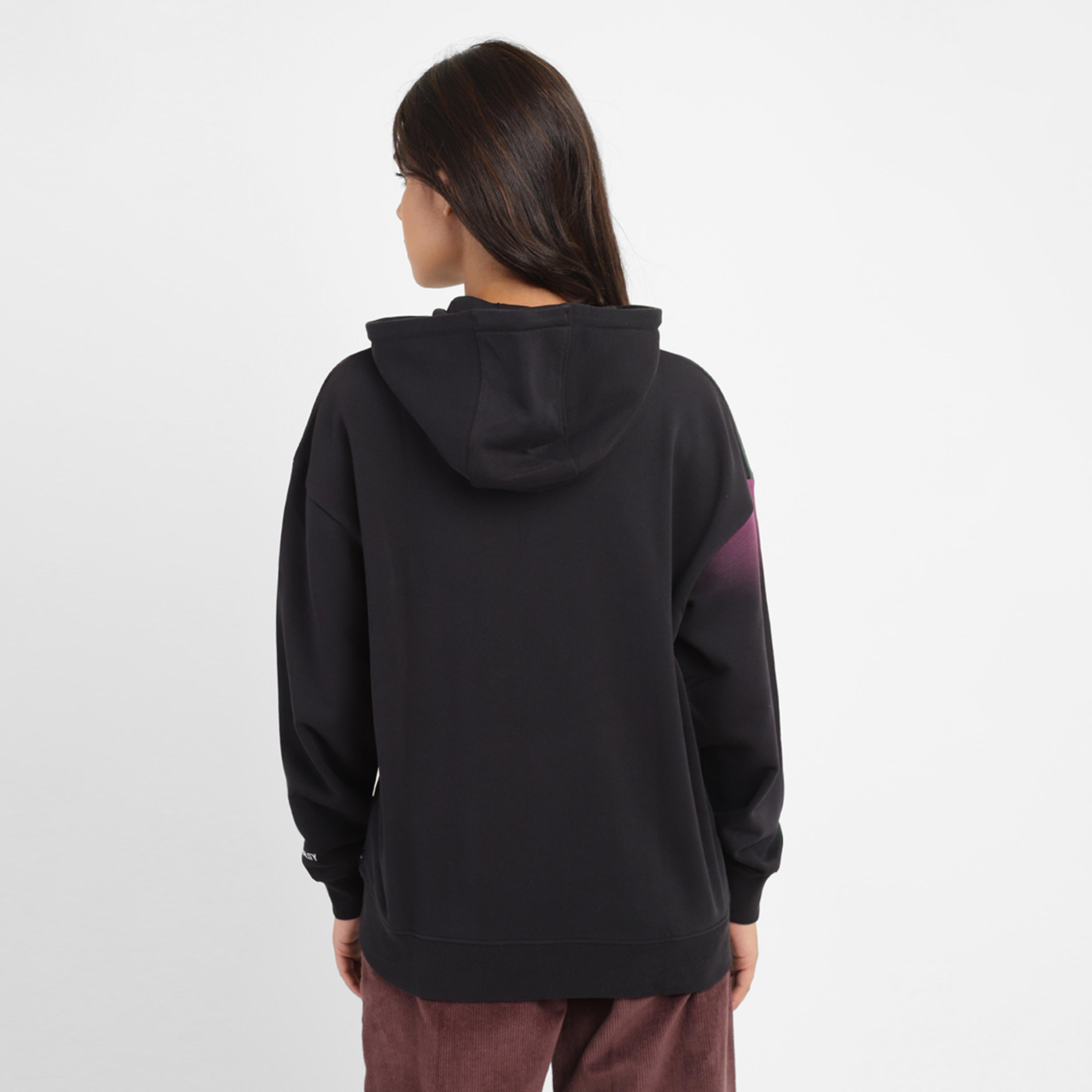 هودي من ليفايز مع مطبوع بأكمام طويلة مع جيب كانغارو-women-clothing-hoodiesandsweatshirts-hoodies-image-4