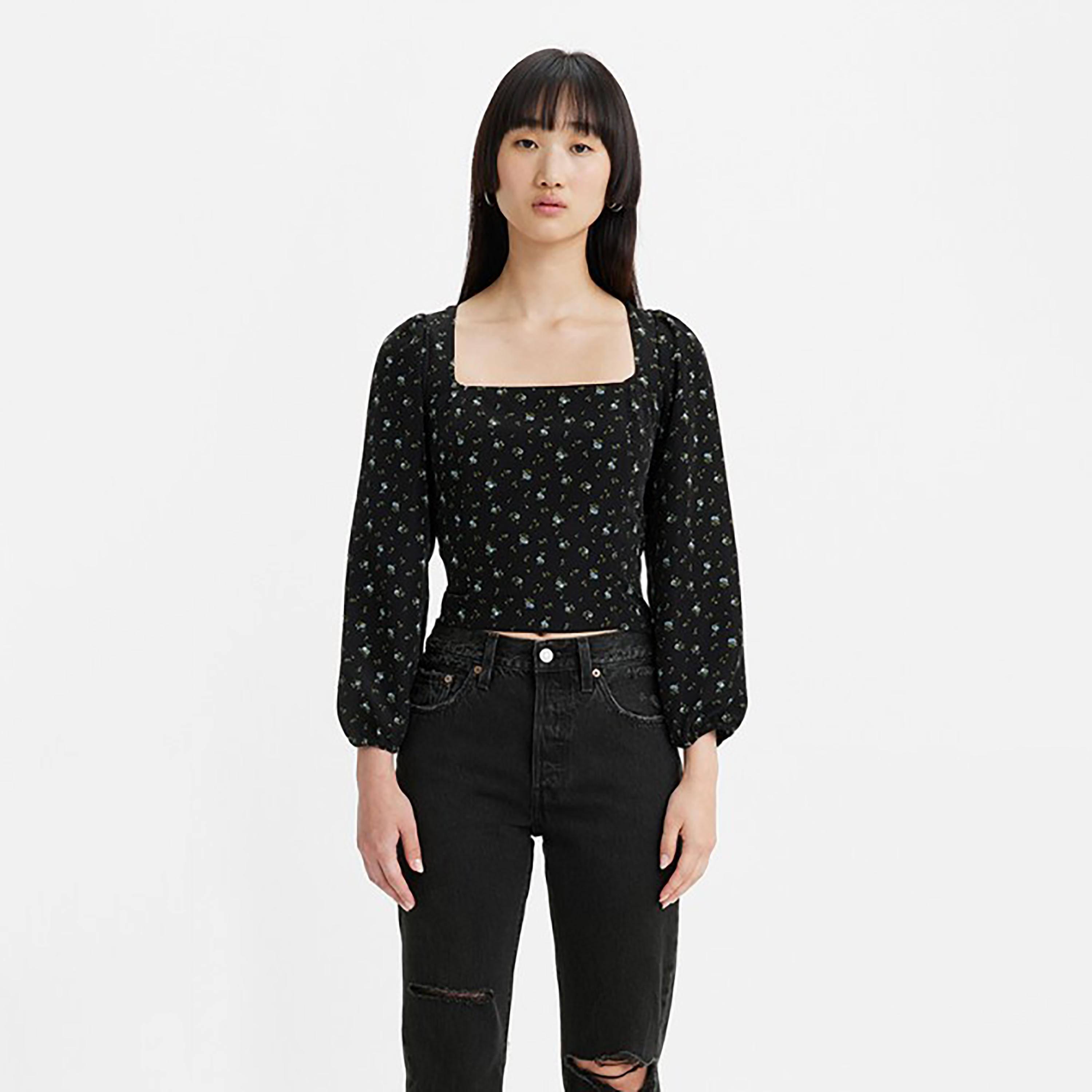 كروب توب بأكمام طويلة وياقة سكوير مع زهري من ليفايز-women-clothing-shirtsandblouses-blouses-image-1