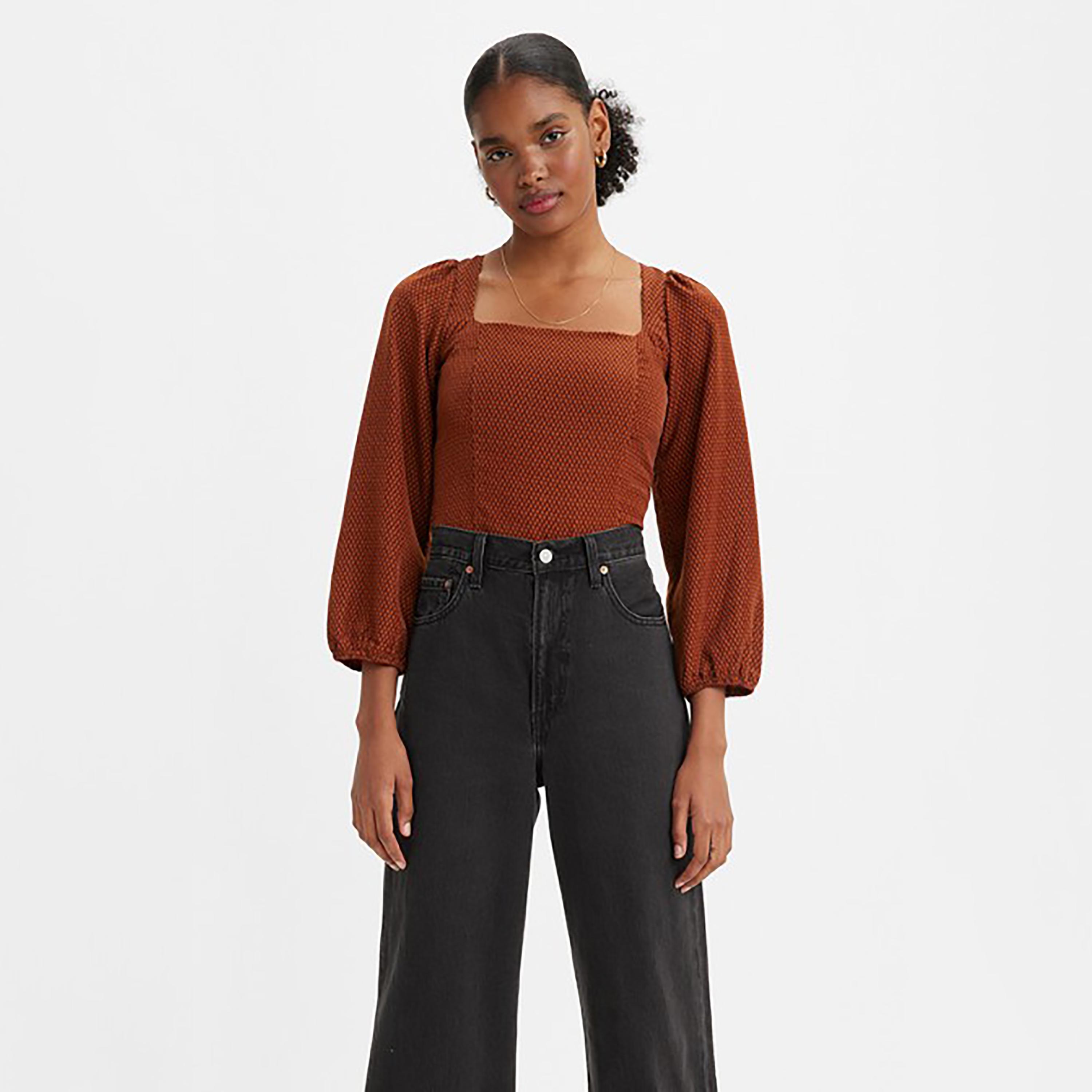 بلوزة بياقة مربعة وأكمام طويلة مع مزخرفة من ليفايز-women-clothing-shirtsandblouses-blouses-image-1